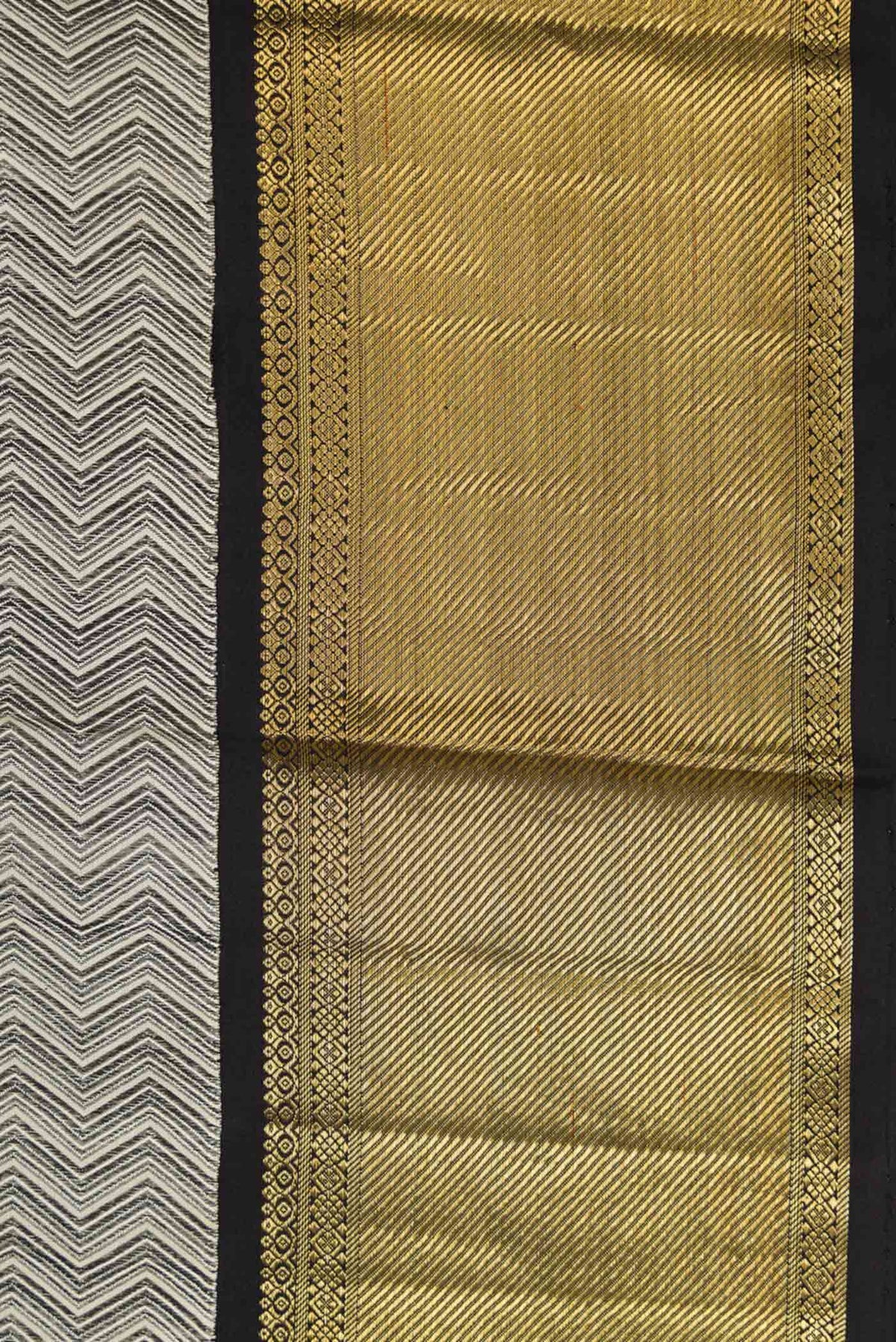 Border image of Pure Silk Pure Zari Grey Dual Tone Kanchipuram Saree with Jacquard design on the body and Zari Border