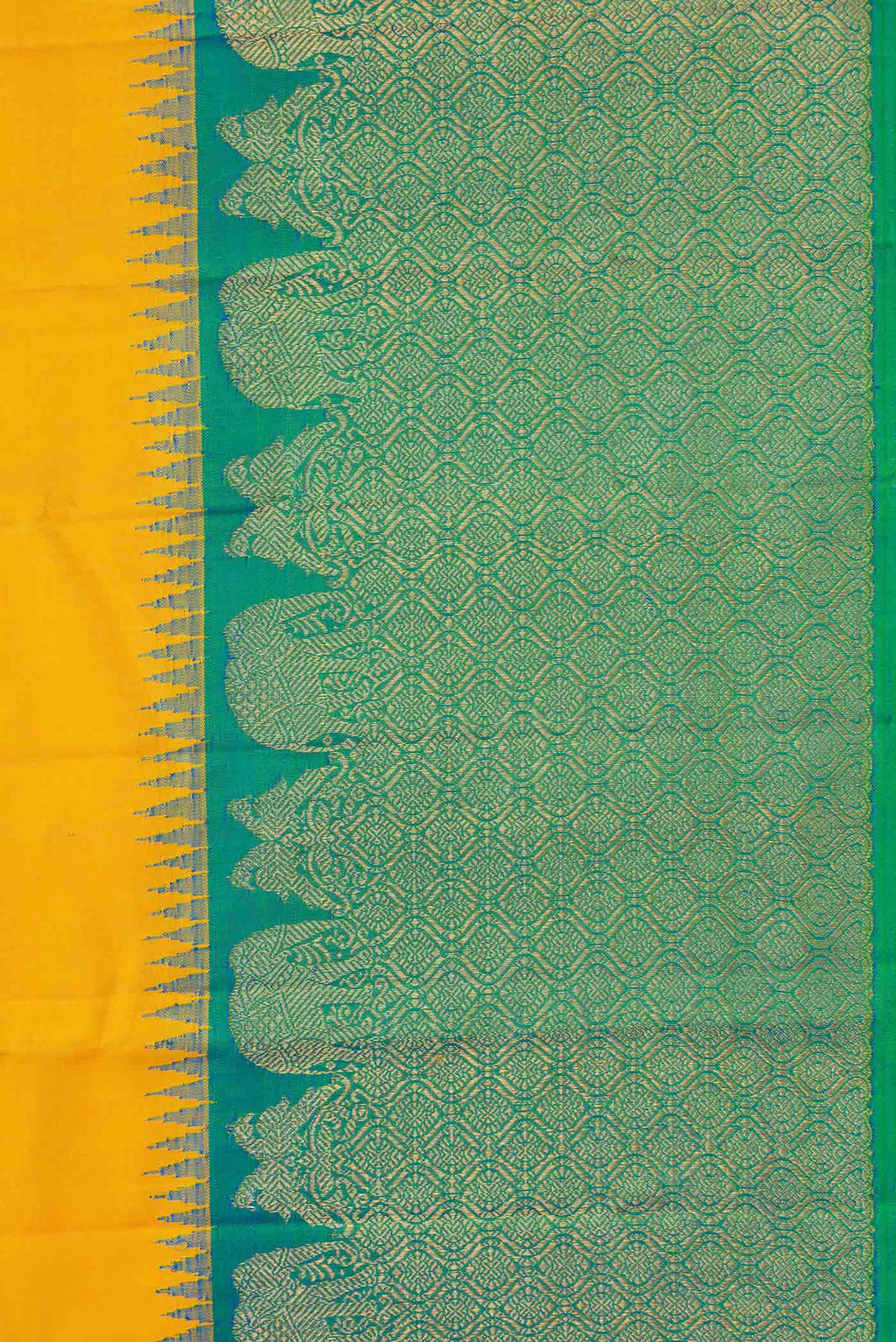 Border image of Pure Silk Pure Zari Yellow Dual Tone Kanchipuram Saree with Plain Body and Zari Border