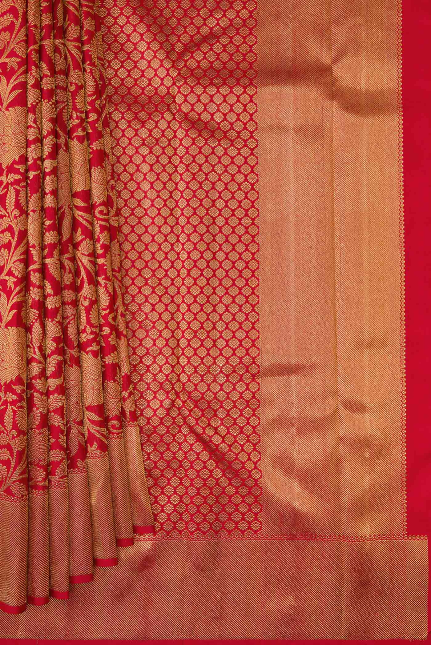 Pleats and pallu of Pure Silk Pure Zari Red Dual Tone Kanchipuram Saree with Zari Brocade on the body and Zari Border