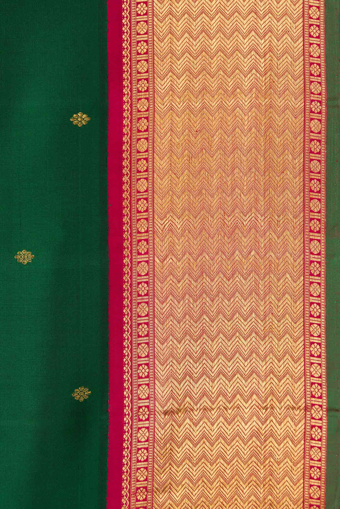 Border image of Pure Silk Pure Zari Bottle Green Dual Tone Kanchipuram Saree with Zari Butta on the body and Zari Border