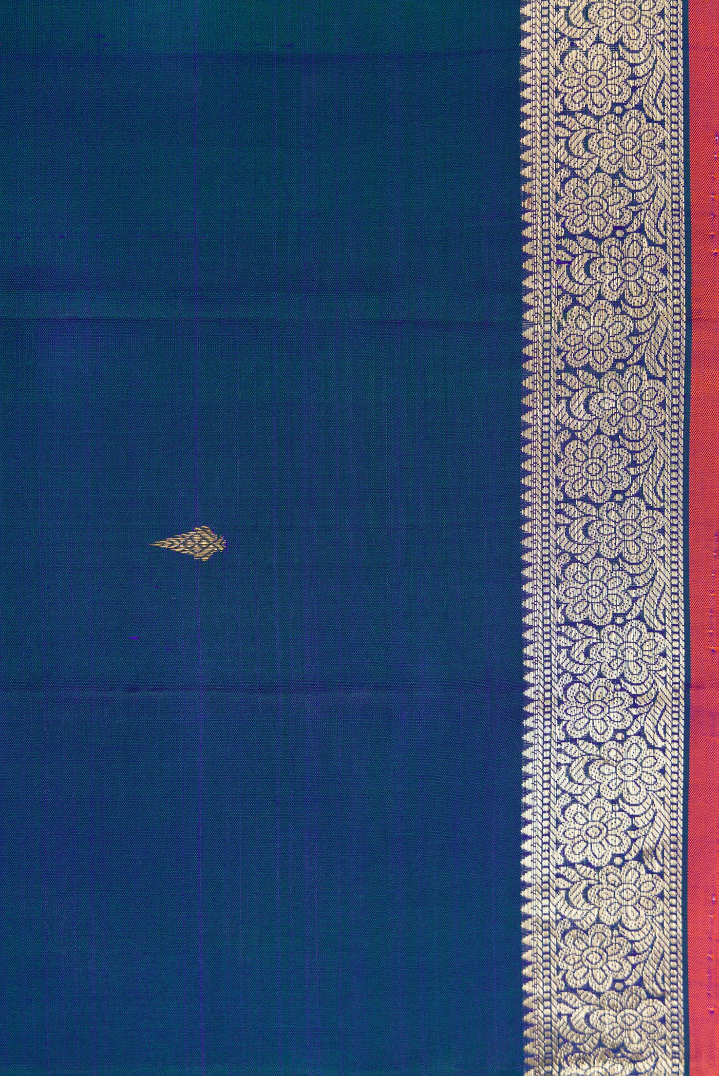 Border image of Peacock Blue Dual Tone Kanchipuram Silk Saree with Zari Butta on the body and Zari Border. 