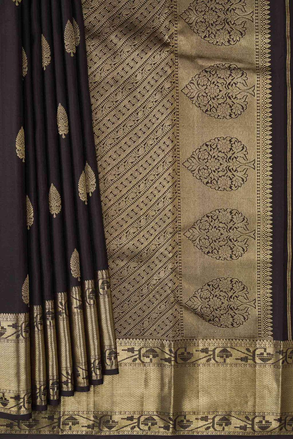 Pleats and pallu of Black Dual Tone Kanchipuram Silk Saree with Zari Butta on the body and Zari Border. 