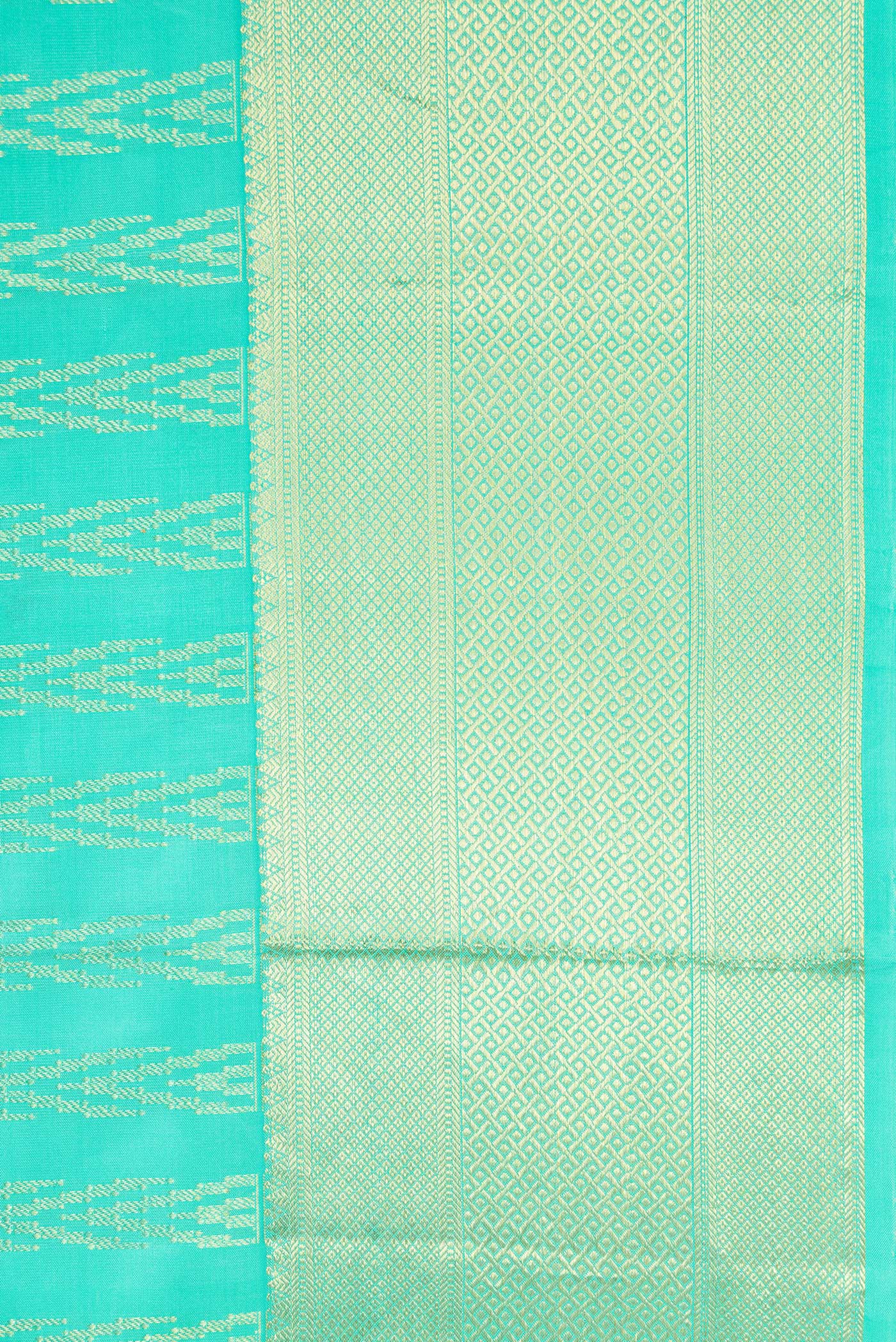 Border image of Sea Green Dual Tone Kanchipuram Silk Saree with Zari Brocade on the body and Zari Border. 