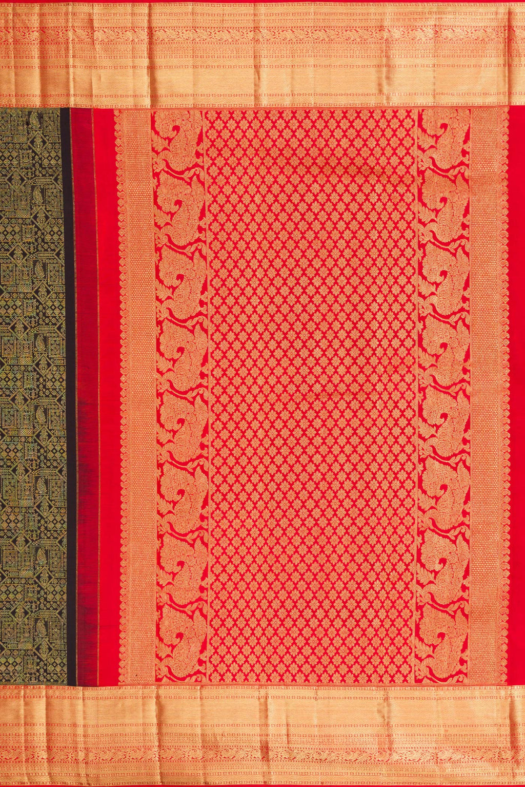Close up image of the pallu of Black Dual Tone Kanjivaram Silk Saree with Zari Brocade on the body and Zari Border. 