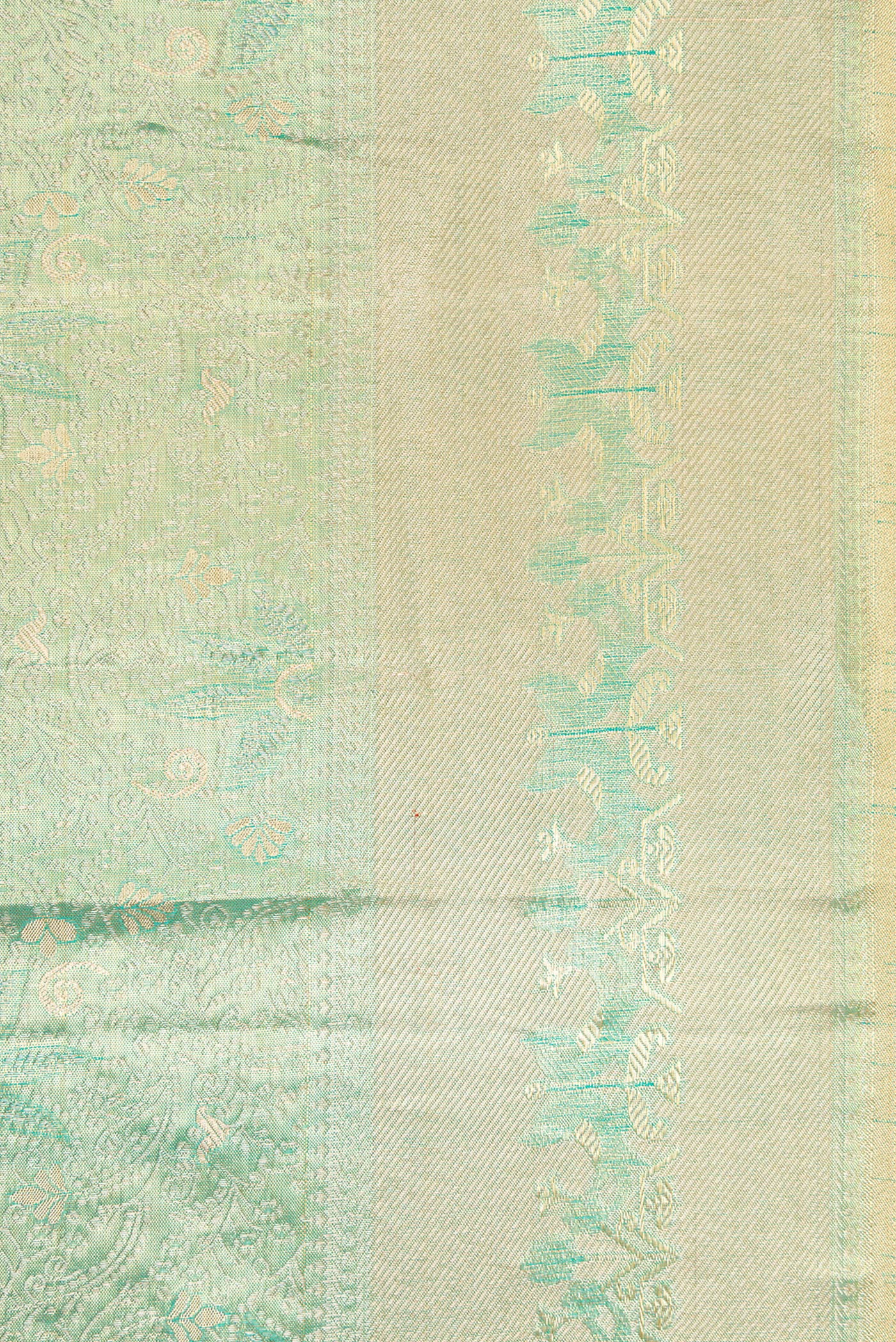 Border image of Green Dual Tone Kanjivaram Tissue Silk Saree with Zari Brocade on the body and Zari Border. 