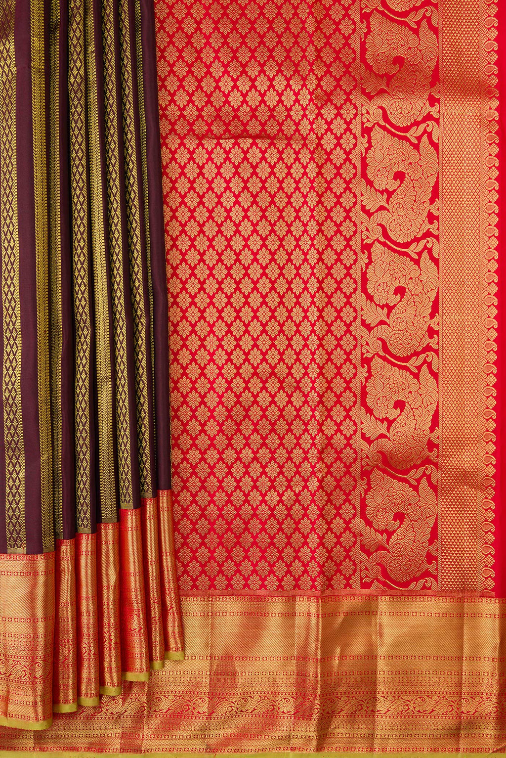 Pleats and pallu of Coffee Brown Dual Tone Kanjivaram Silk Saree with Zari Brocade on the body and Zari Border. 