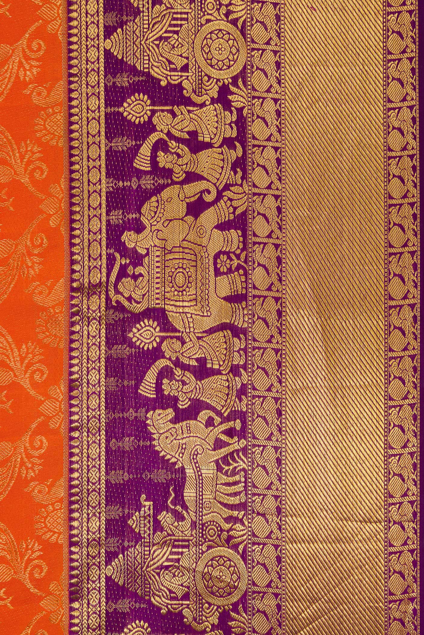 Border image of Orange Dual Tone Kanchipuram Silk Saree with Zari Brocade on the body and Zari Border. 