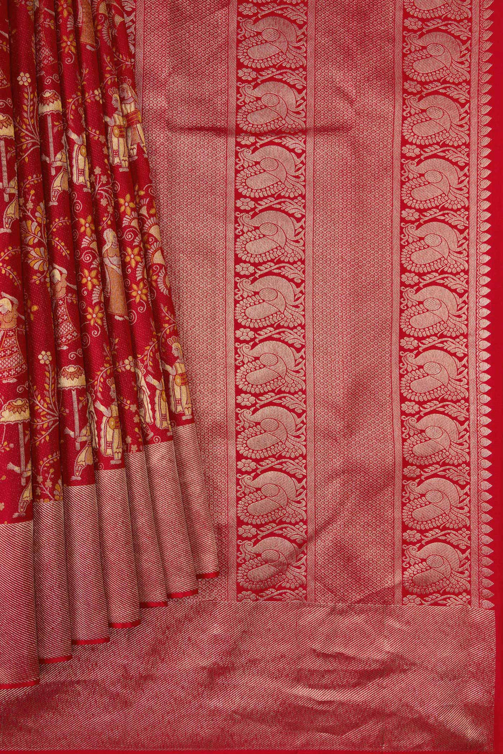Pleats and pallu of Red Dual Tone Kanjivaram Silk Saree with Zari Brocade on the body and Zari Border. 