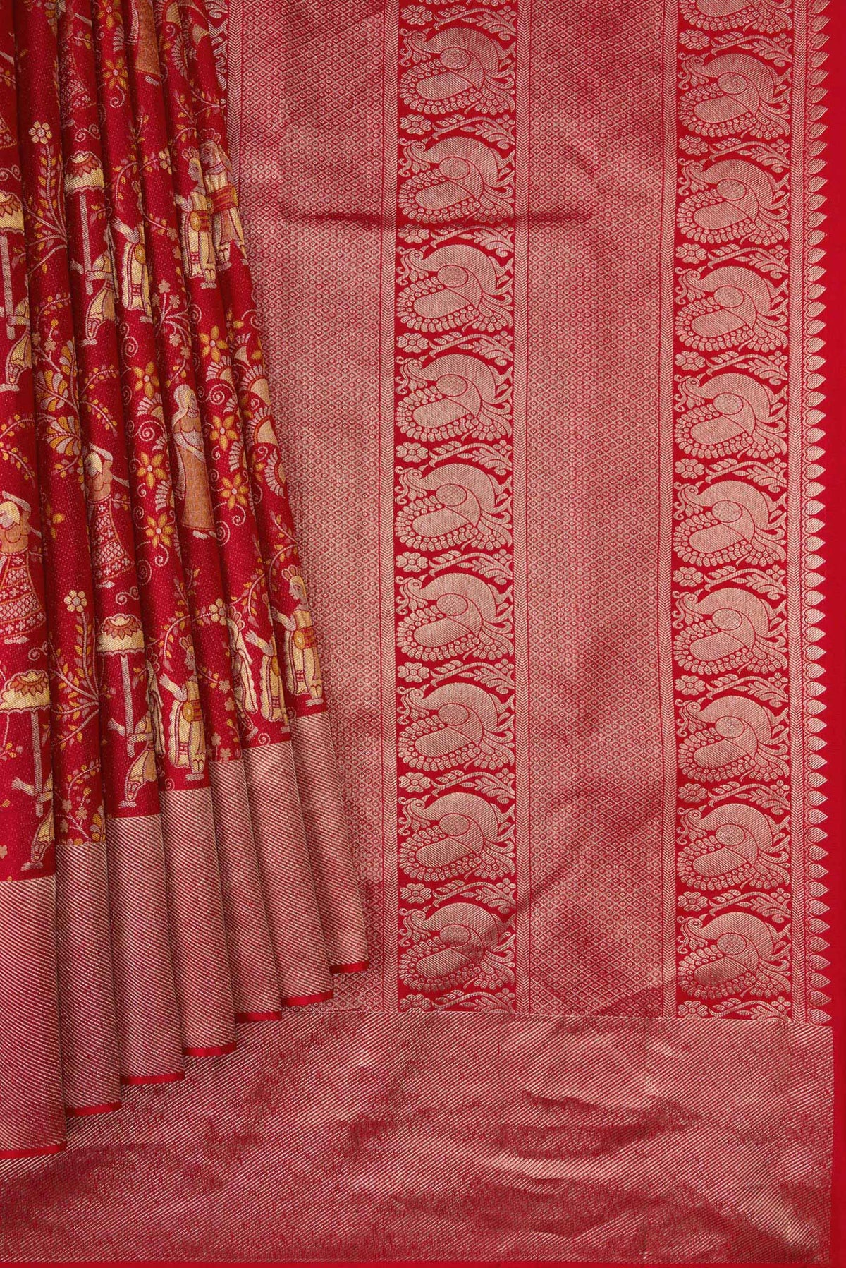 Pleats and pallu of Red Dual Tone Kanjivaram Silk Saree with Zari Brocade on the body and Zari Border. 