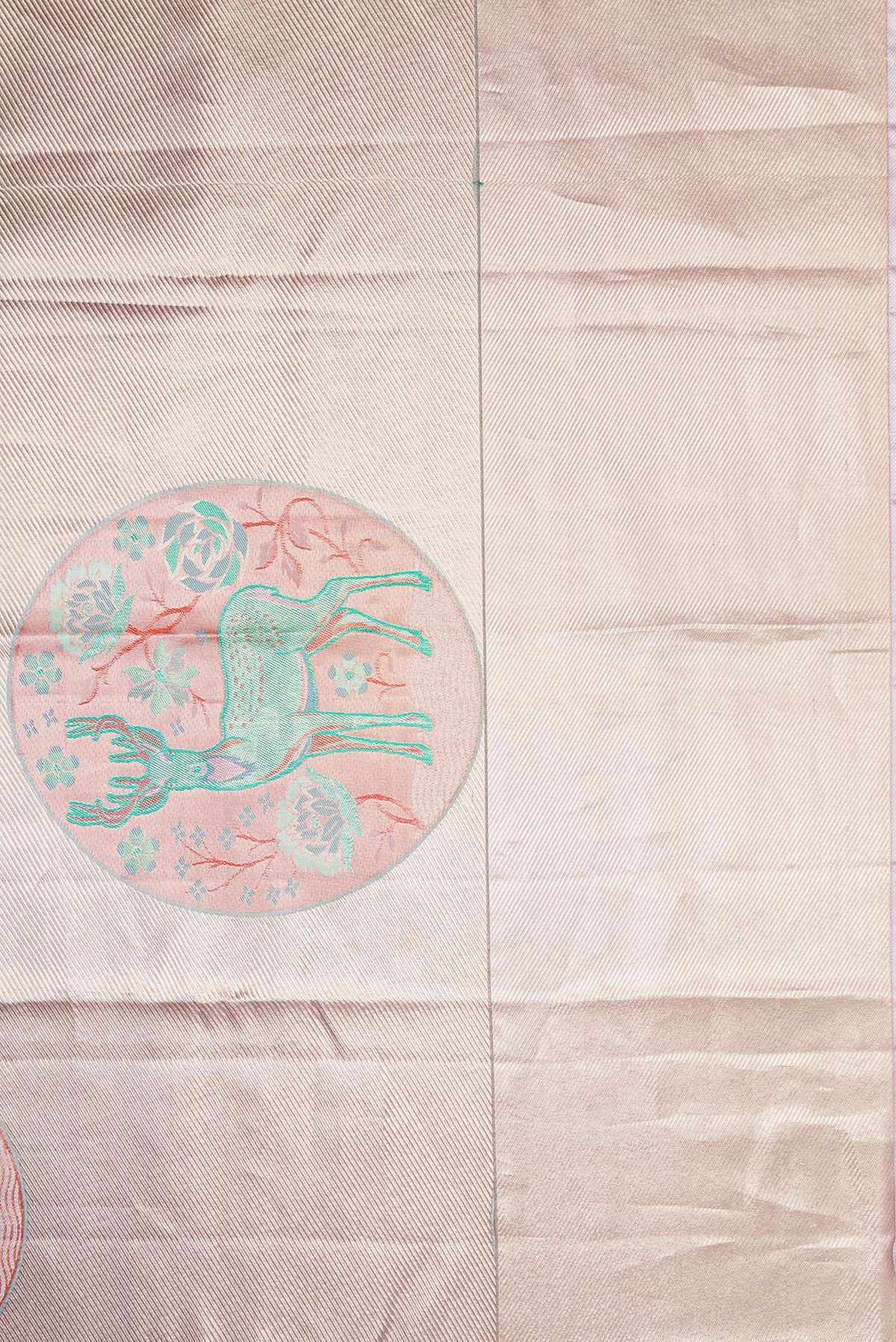 Border image of Lavender Dual Tone Kanjivaram Tissue Silk Saree with Zari Brocade on the body and Zari Border. 