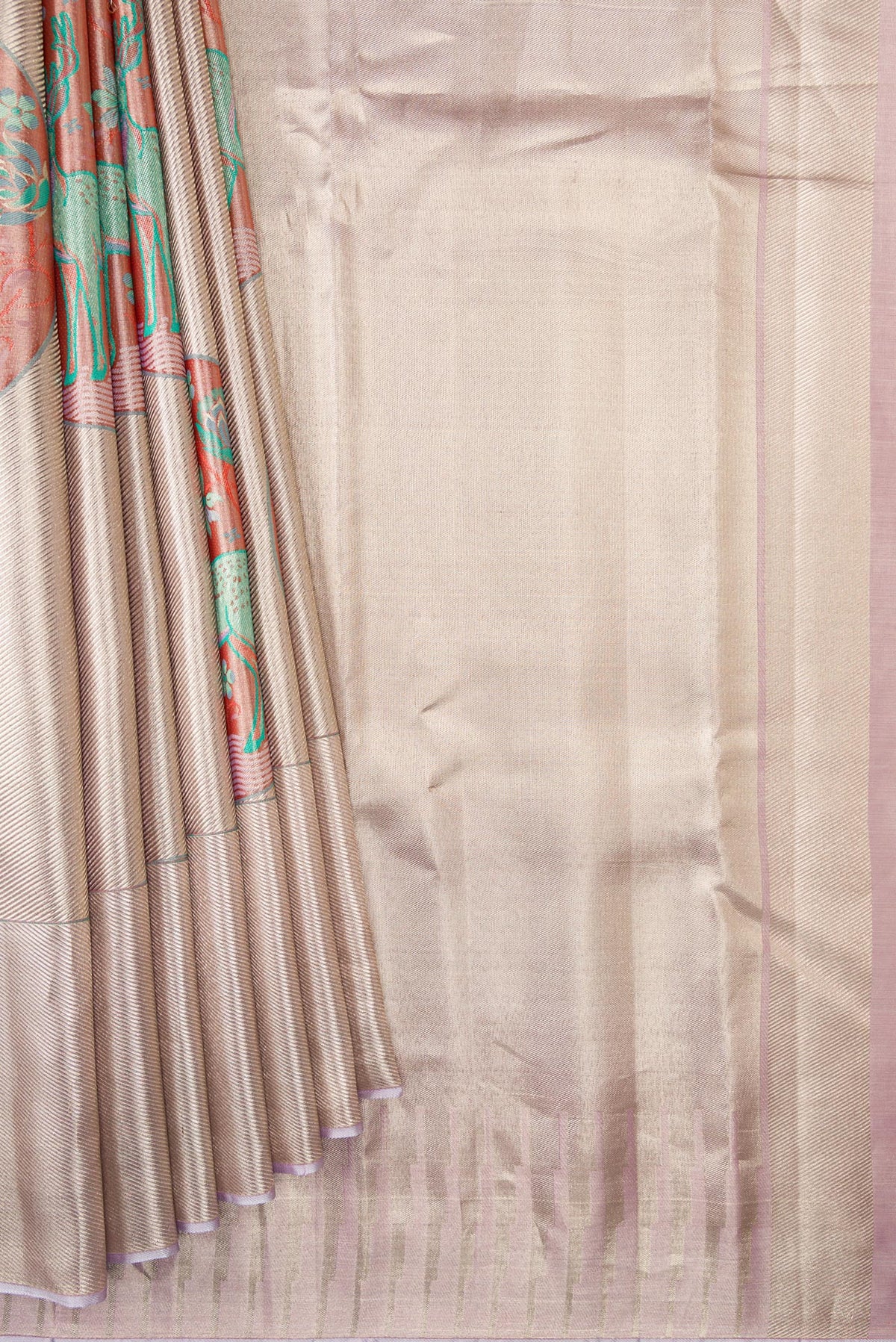 Pleats and pallu of Lavender Dual Tone Kanjivaram Tissue Silk Saree with Zari Brocade on the body and Zari Border. 