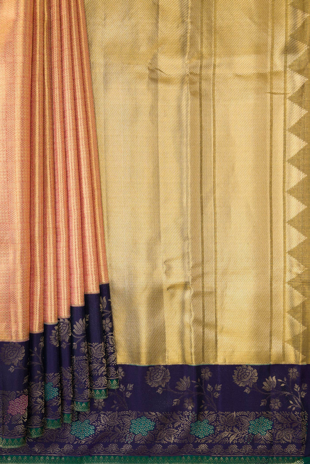 Pleats and pallu of Gold Dual Tone Kanjivaram Tissue Silk Saree with Zari Brocade on the body and Fancy Border. 