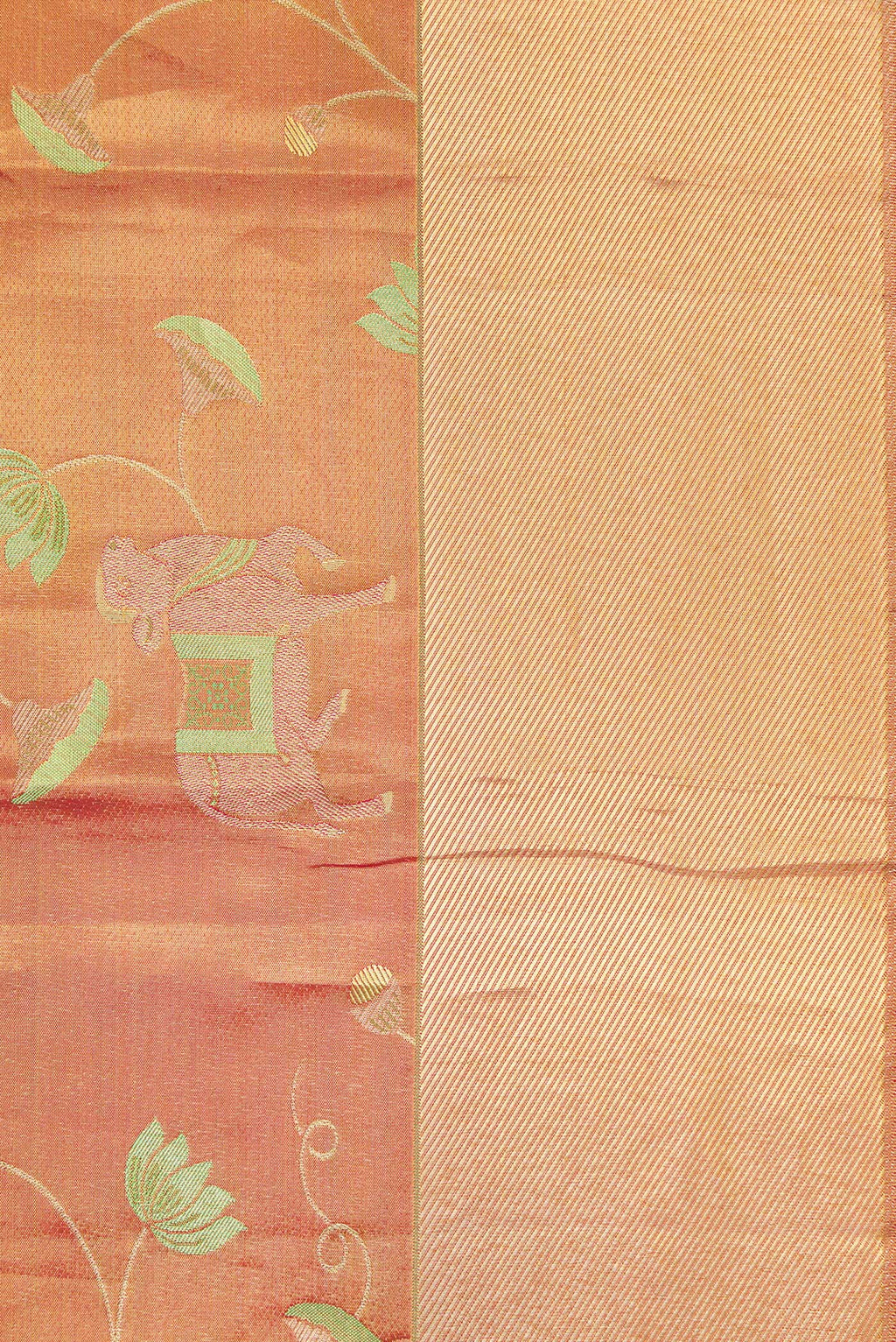 Border image of Gold Dual Tone Kanjivaram Tissue Silk Saree with Zari Brocade on the body and Zari Border. 