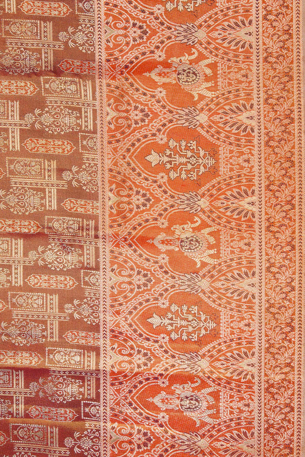 Border image of Brown Dual Tone Kanjivaram Tissue Silk Saree with Zari Brocade on the body and Fancy Border. 