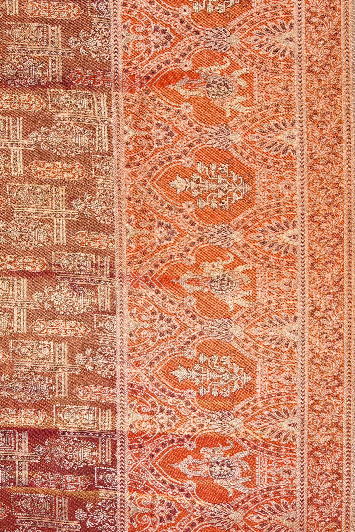 Border image of Brown Dual Tone Kanjivaram Tissue Silk Saree with Zari Brocade on the body and Fancy Border. 