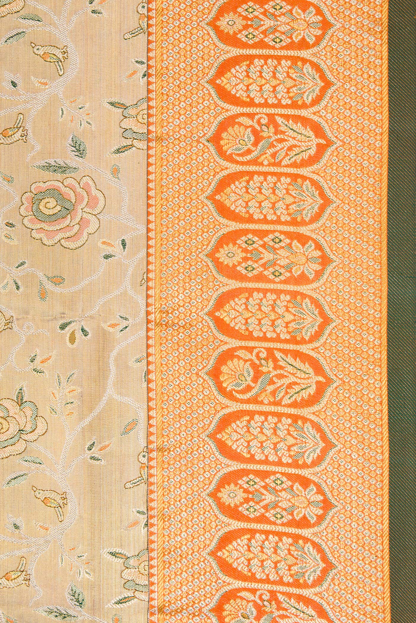 Border image of Gold Dual Tone Kanchipuram Tissue Silk Saree with Zari Brocade on the body and Zari Border. 