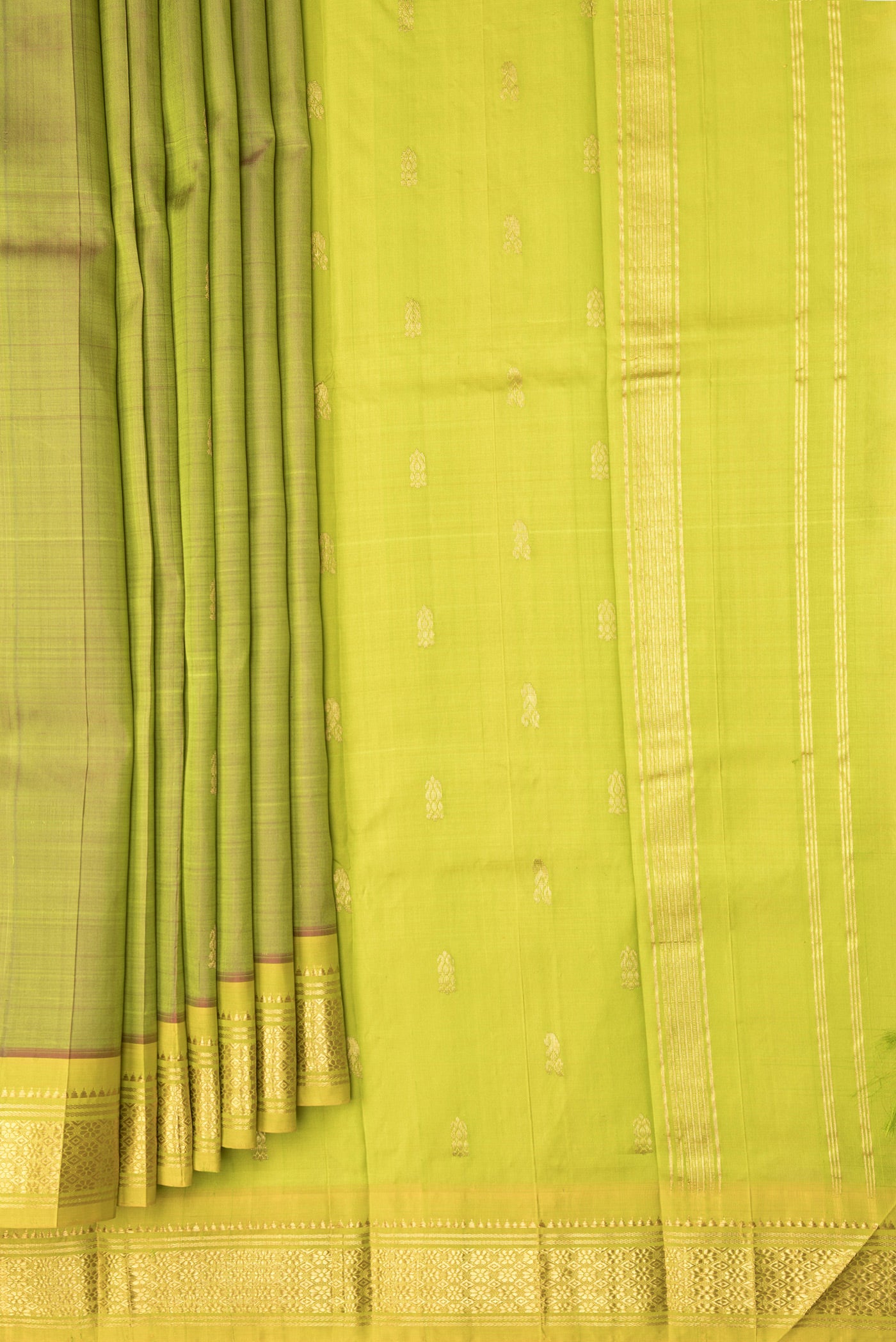 Pleats and pallu of Mehandi Green Dual Tone Kanjivaram Silk Saree with Zari Butta on the body and One Side Border. 