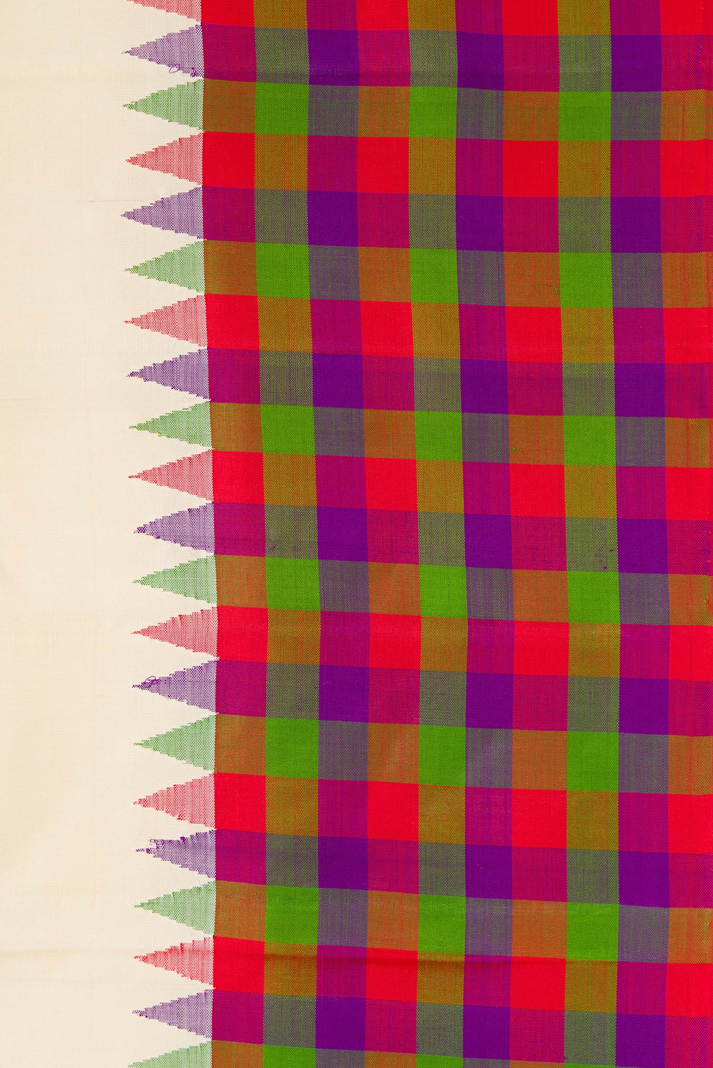 Border image of Sandal Dual Tone Kanjivaram Silk Saree with Plain Body and Checks Border. 