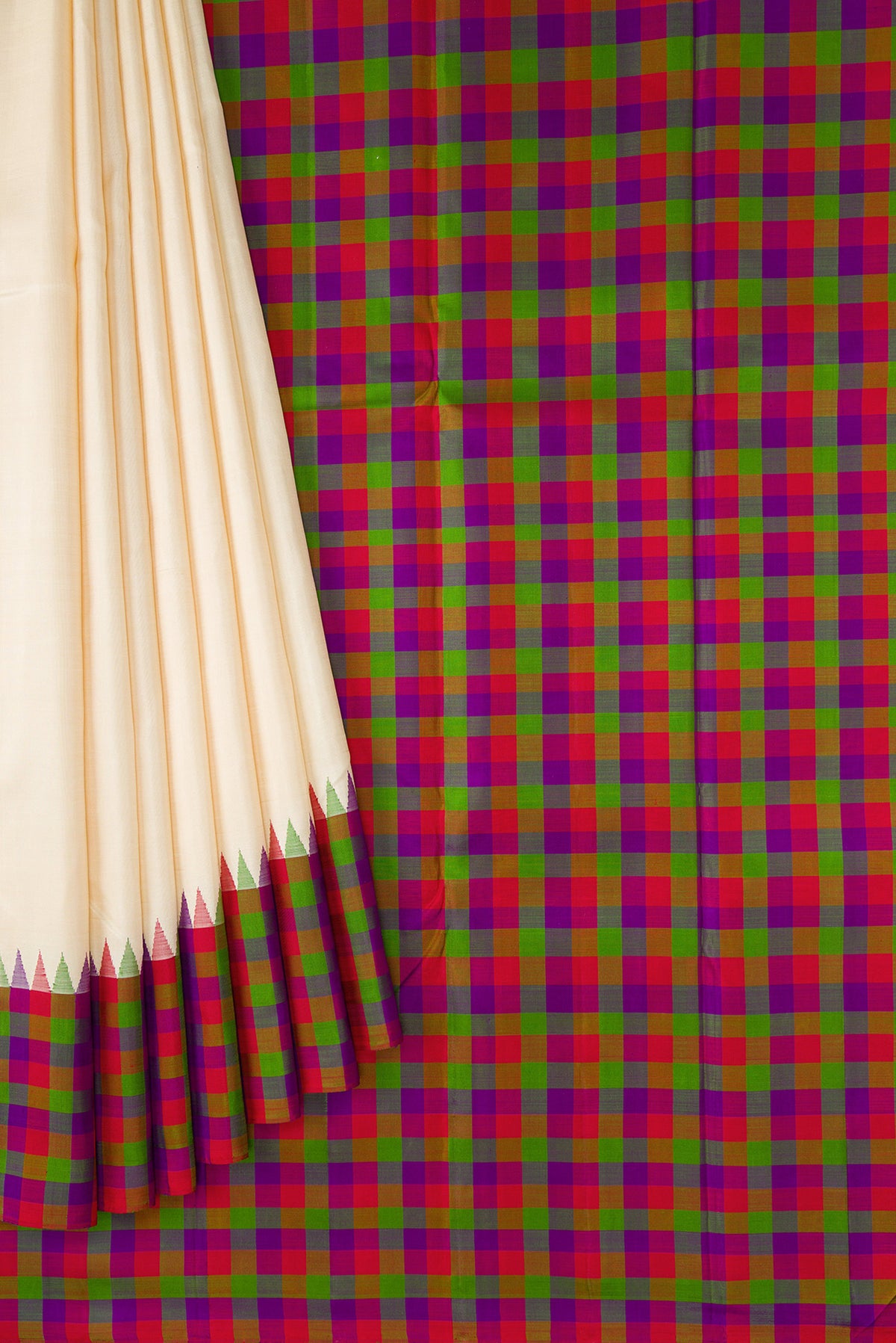 Pleats and pallu of Sandal Dual Tone Kanjivaram Silk Saree with Plain Body and Checks Border. 