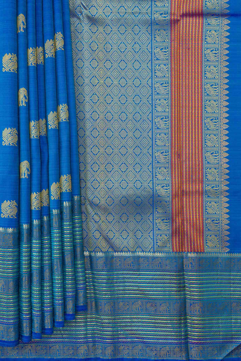 Pleats and pallu of Royal Blue Dual Tone Kanjivaram Silk Saree with Thread Butta on the body and Zari And Thread Border. 