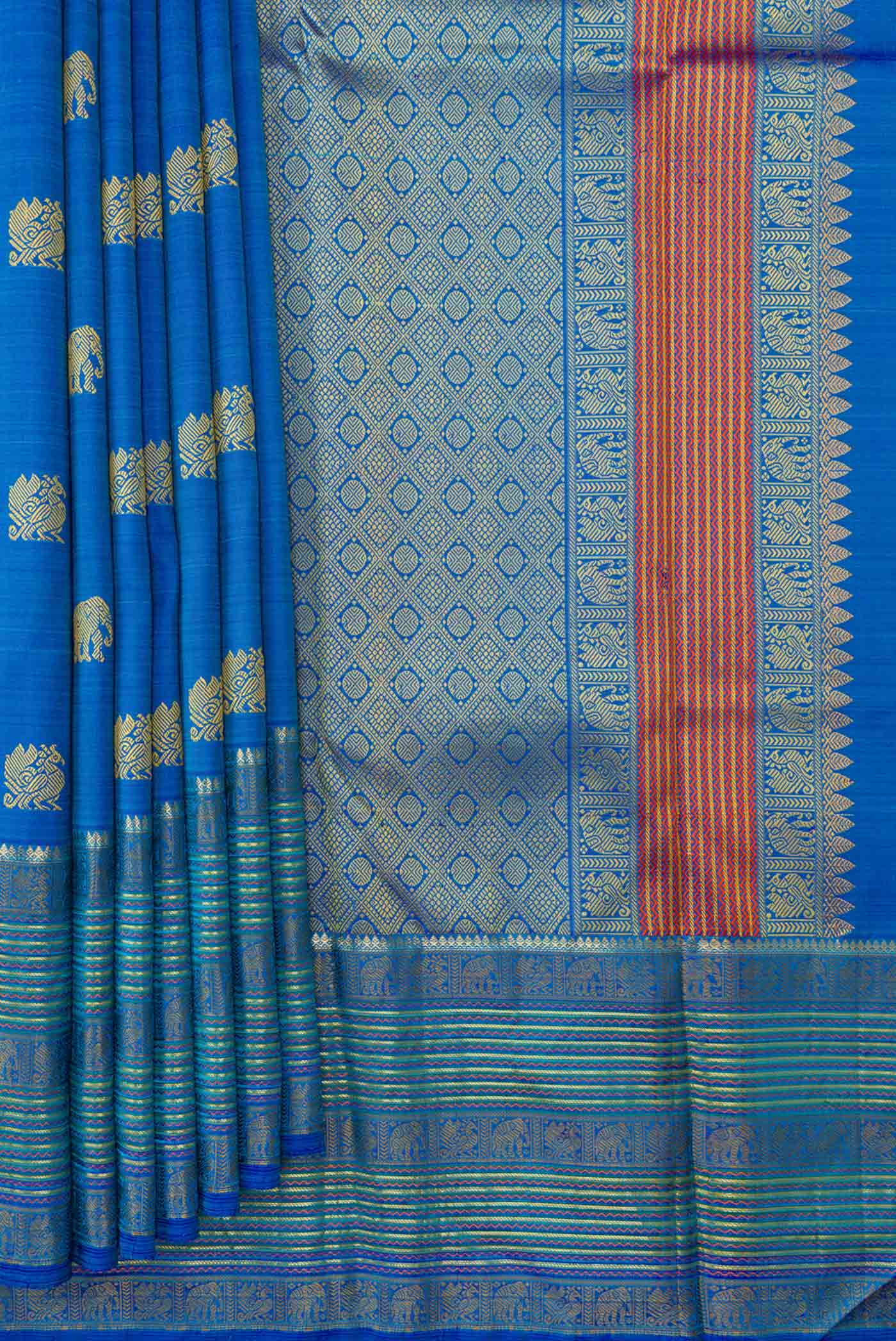 Pleats and pallu of Royal Blue Dual Tone Kanjivaram Silk Saree with Thread Butta on the body and Zari And Thread Border. 