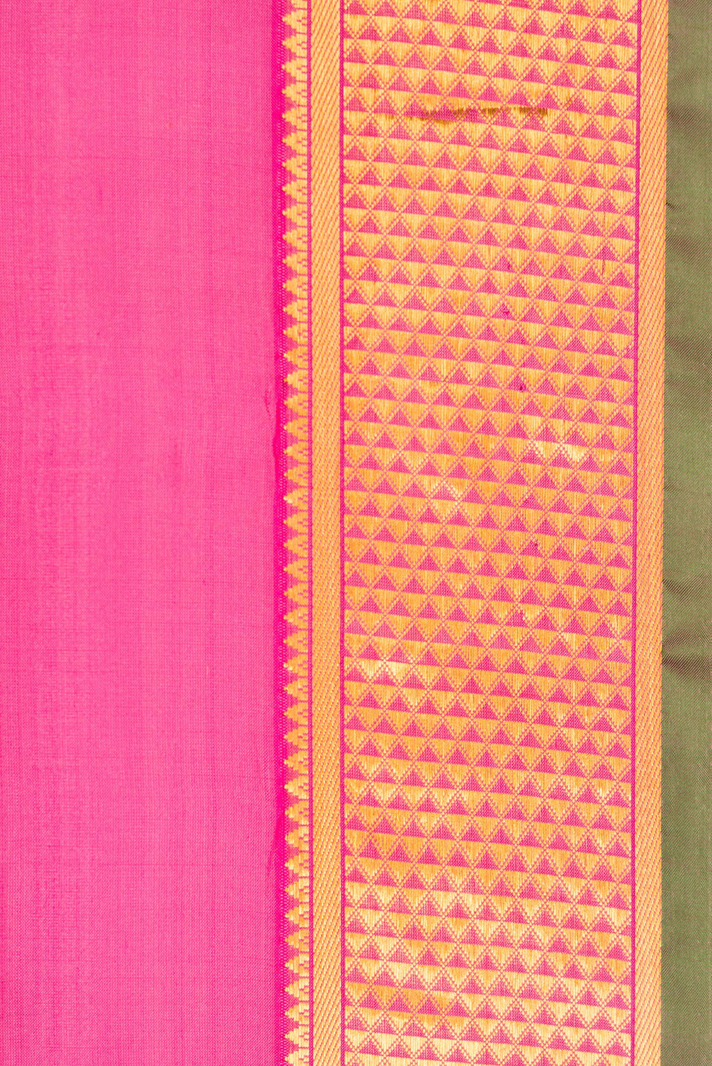 Border image of Pink Dual Tone Kanchipuram Silk Nine Yards Saree with Plain Body and Zari Border. 
