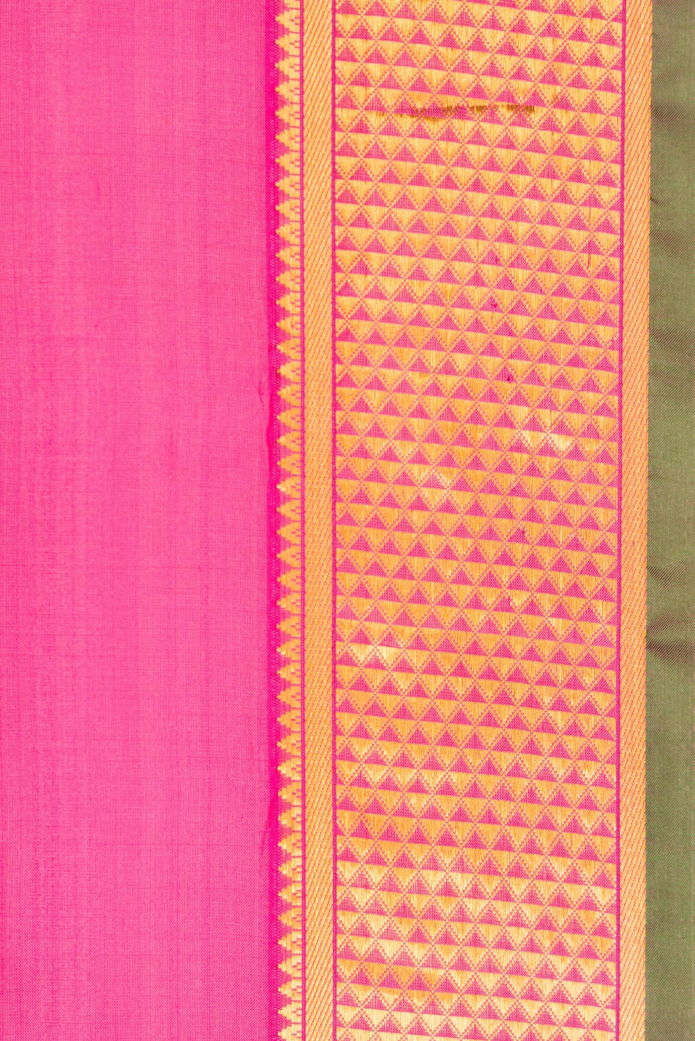 Border image of Pink Dual Tone Kanchipuram Silk Nine Yards Saree with Plain Body and Zari Border. 