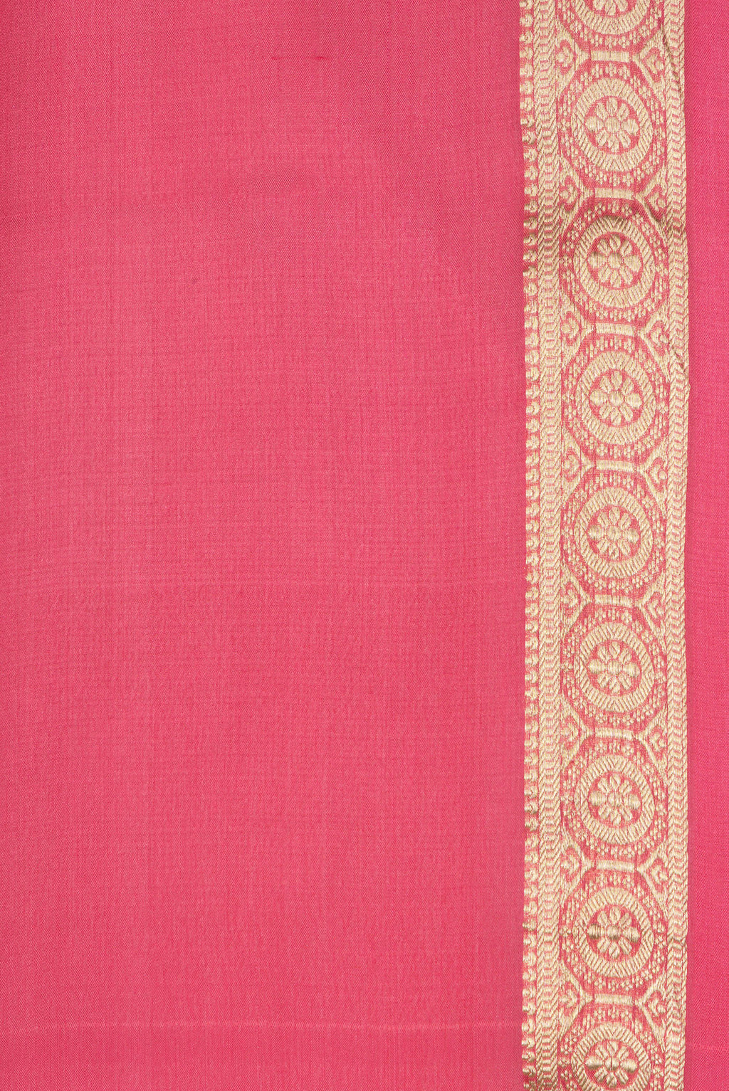 Border image of Pink Dual Tone Georgette Saree with Plain Body and Zari Border. 