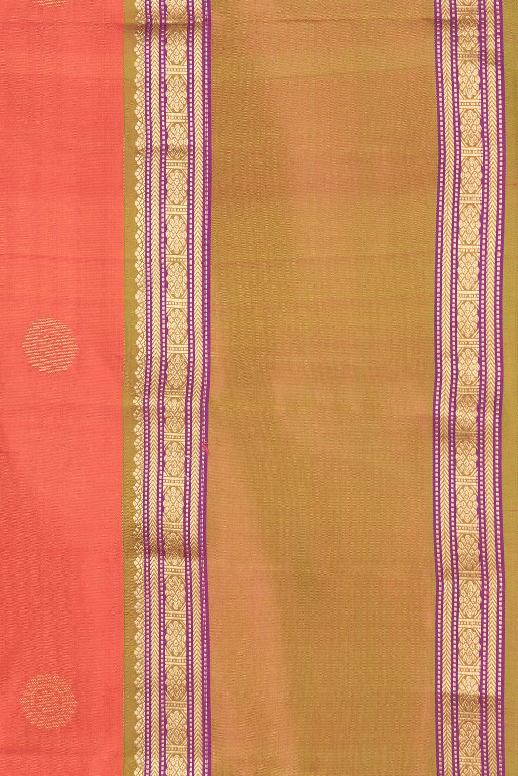 Border image of Orange Dual Tone Kanchipuram Silk Saree with Zari Butta on the body and Zari Border. 