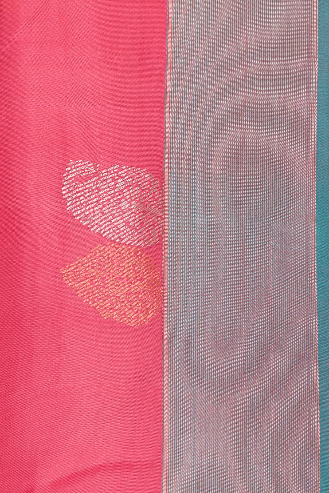 Border image of Pink Dual Tone Kanchipuram Silk Saree with Zari Butta on the body and Zari Border. 