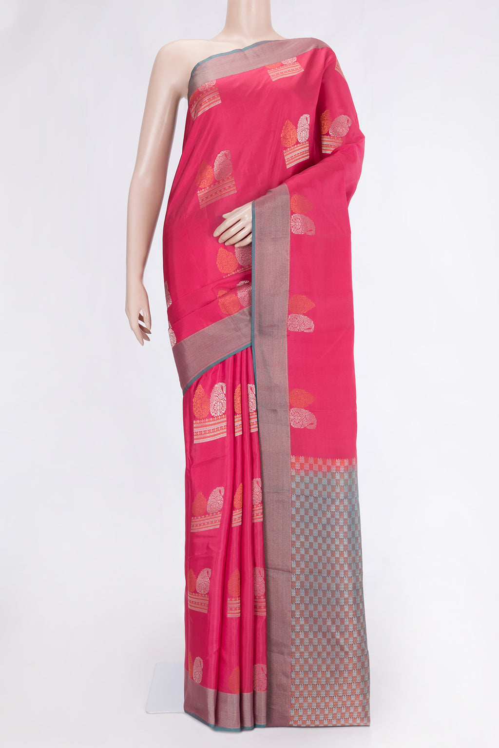 Pink Dual Tone Kanchipuram Silk Saree with Zari Butta on the body and Zari Border.  displayed on a mannequin