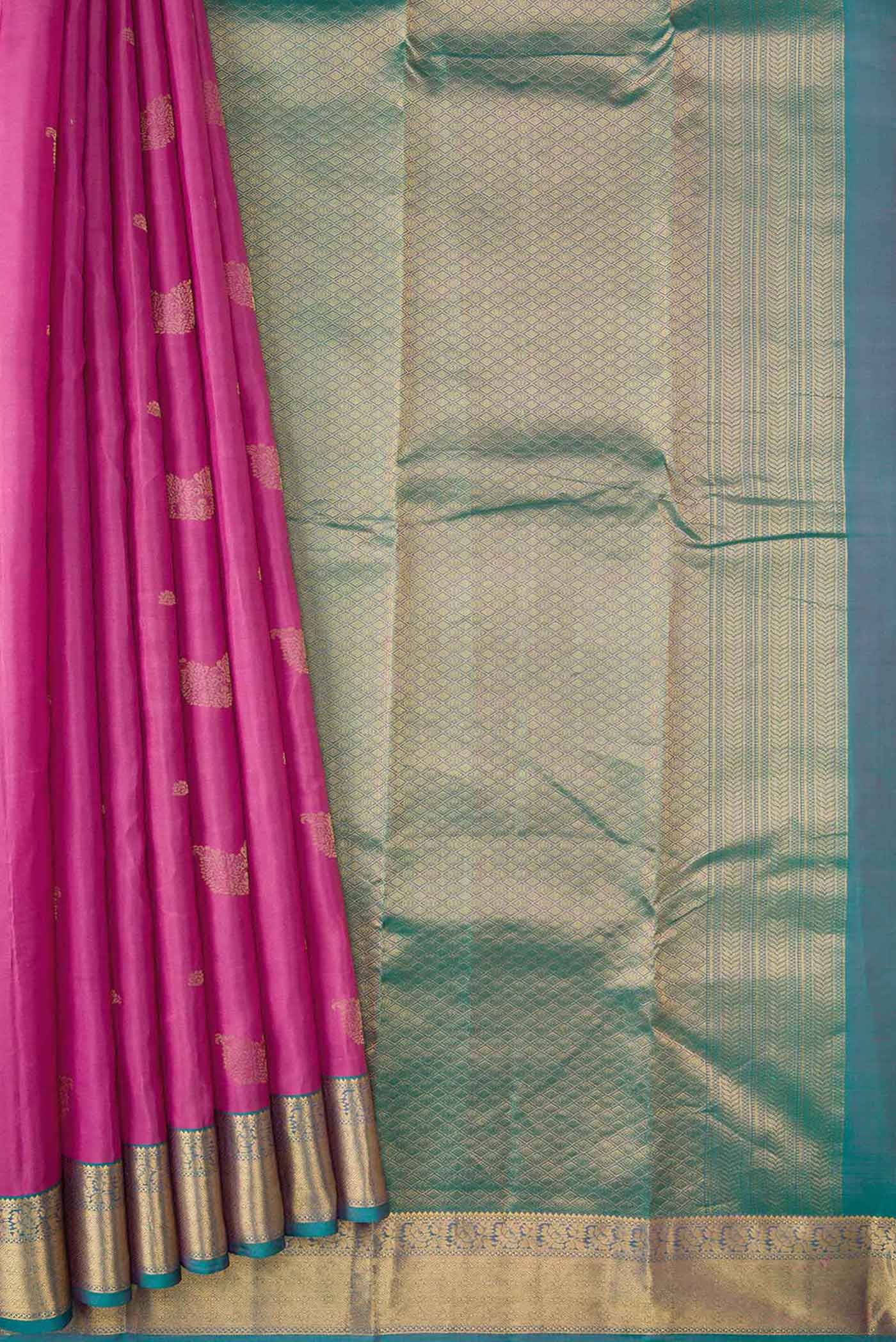 pleats pallu