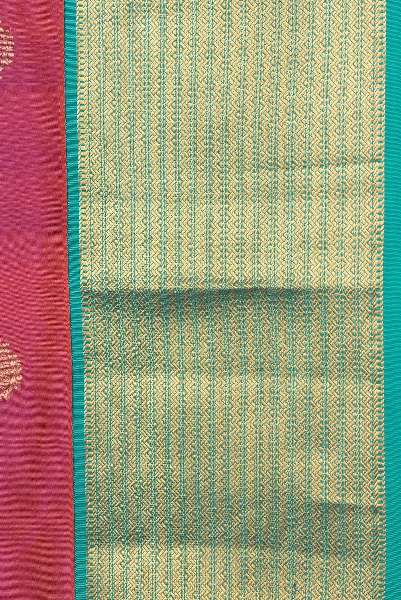 Border image of Pink Dual Tone Kanchipuram Silk Saree with Zari Butta on the body and Zari Border. 