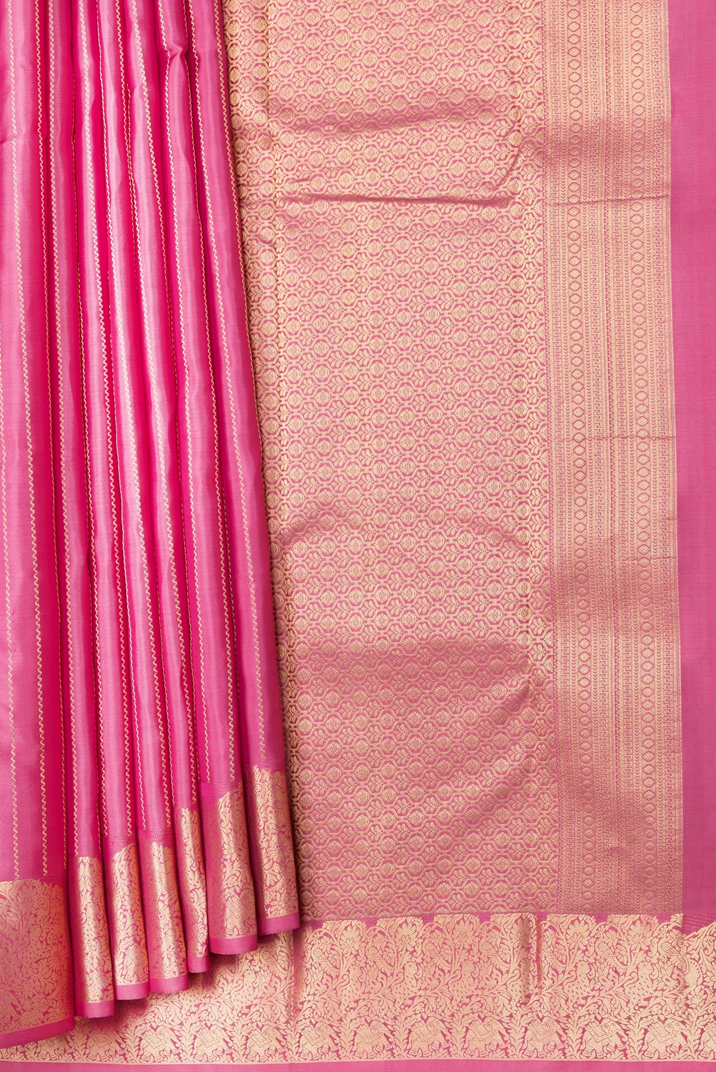 Pleats and pallu of Pink Dual Tone Kanchipuram Silk Saree with Stripes on the body and Fancy Border. 