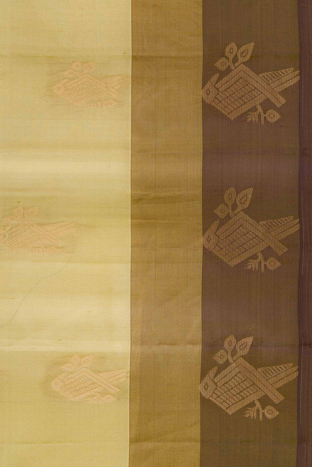 Border image of Mehandi Green Dual Tone Soft Silk Saree with Zari Butta on the body and Zari Border. 
