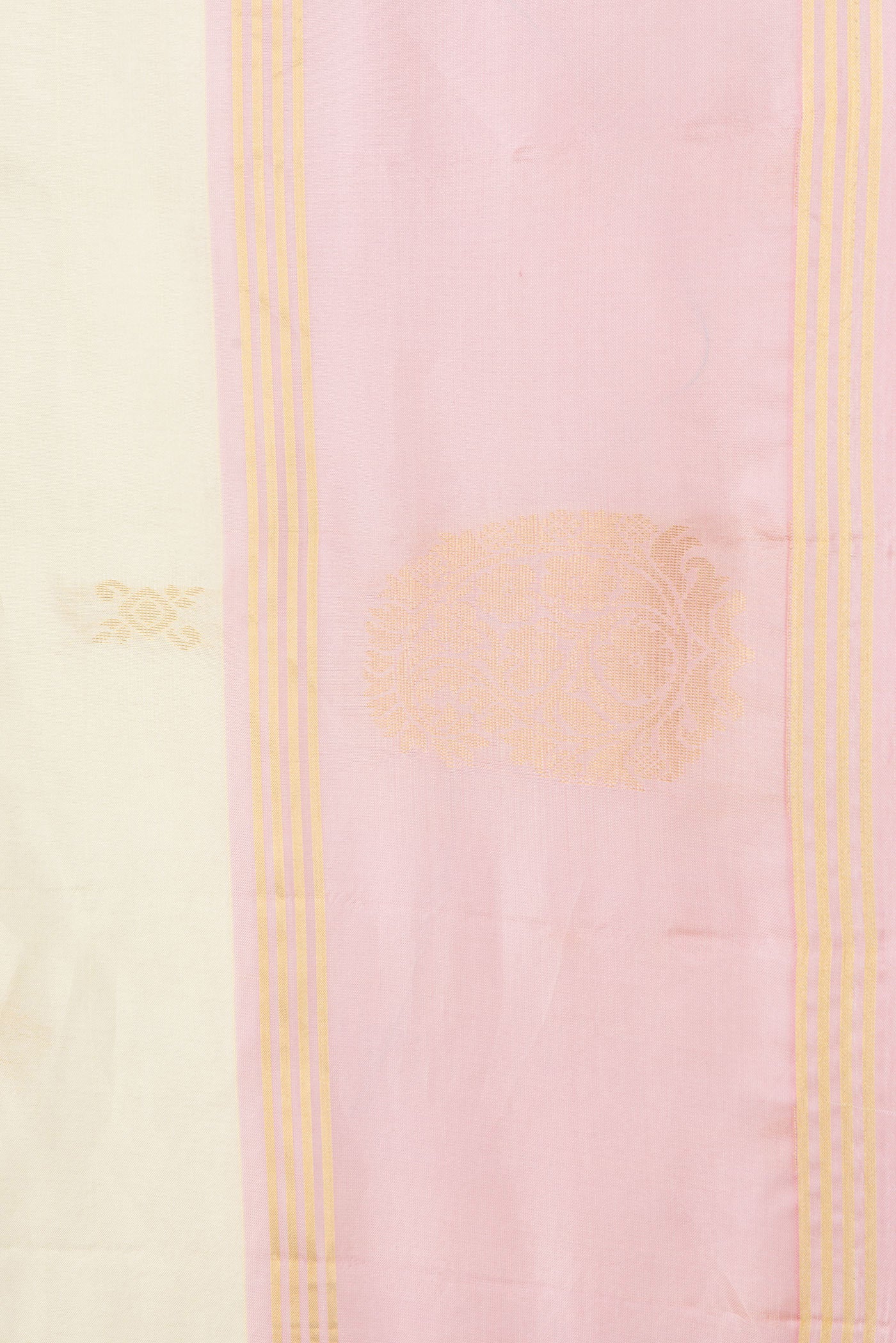 Border image of Pista Green Dual Tone Soft Silk Saree with Zari Butta on the body and Fancy Border. 