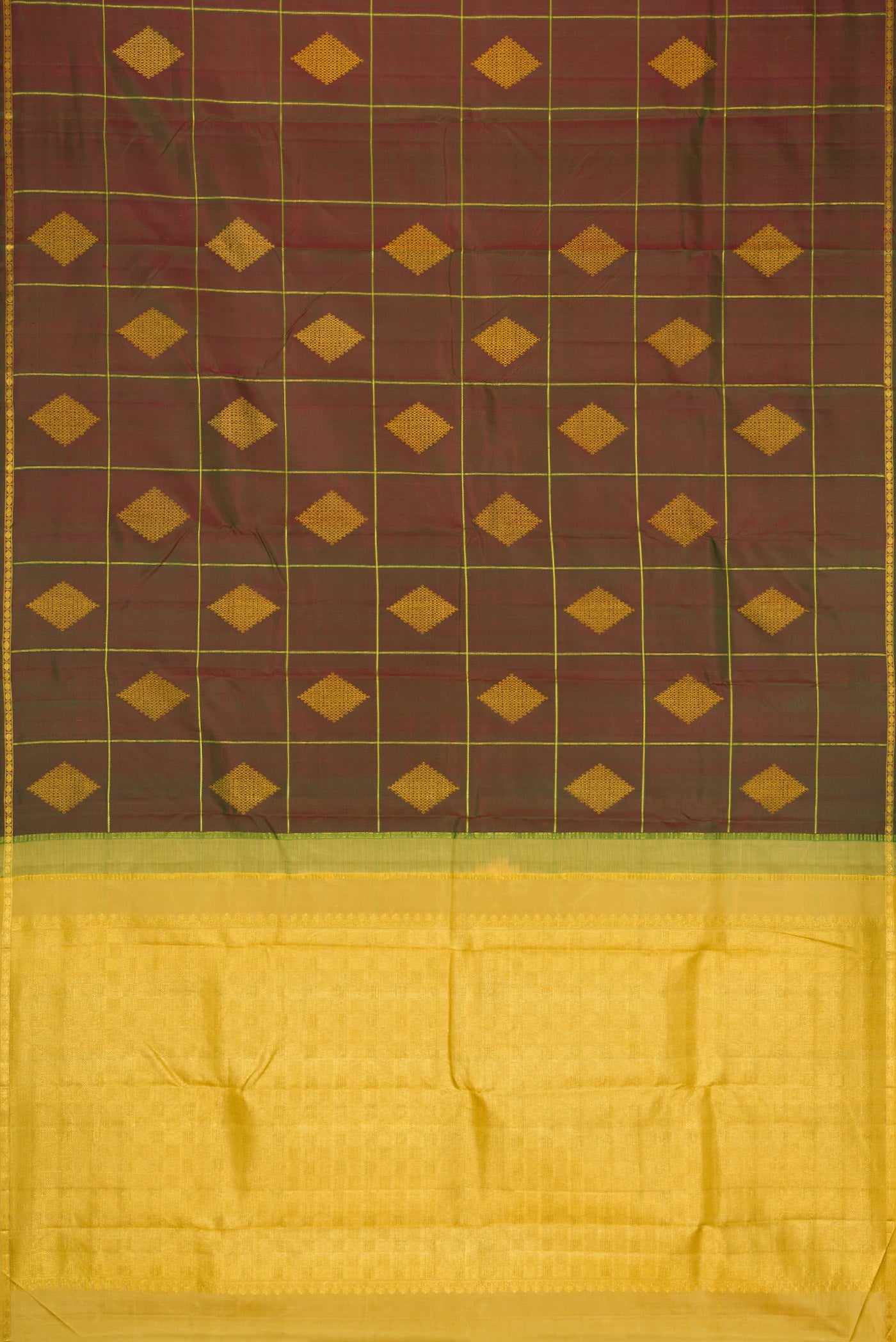 Flat view of Mehandi Green Dual Tone Kanchipuram Silk Saree with Checked design on the body and Thin Zari Line. 