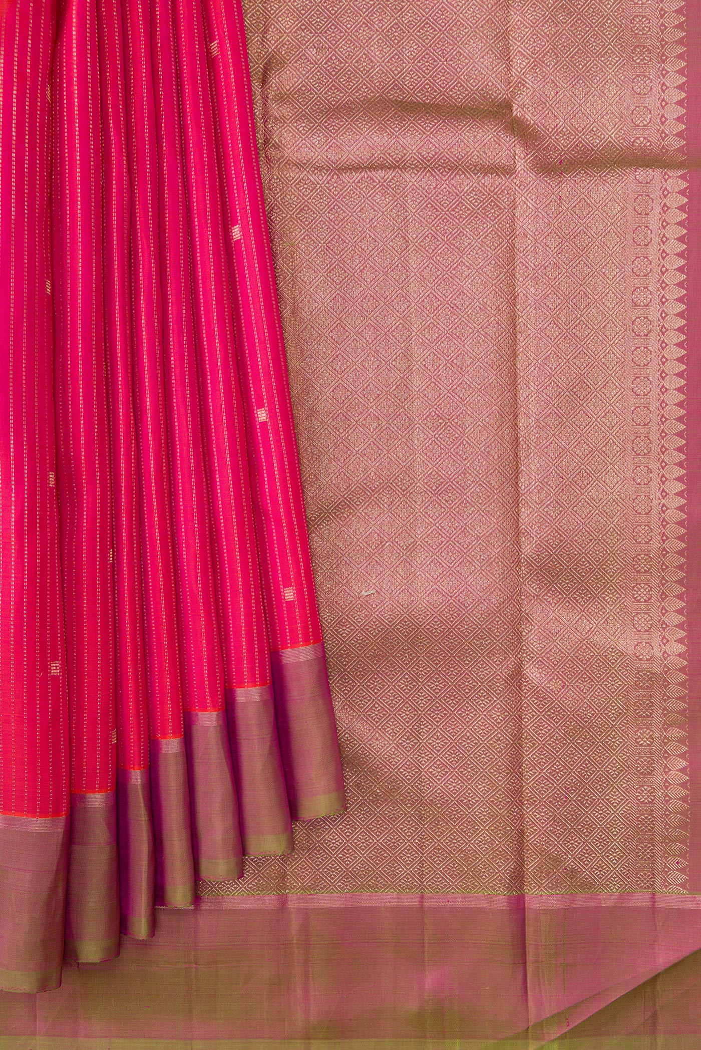 Pleats and pallu of Pink Dual Tone Kanchipuram Silk Saree with Stripes on the body and Zari Border. 