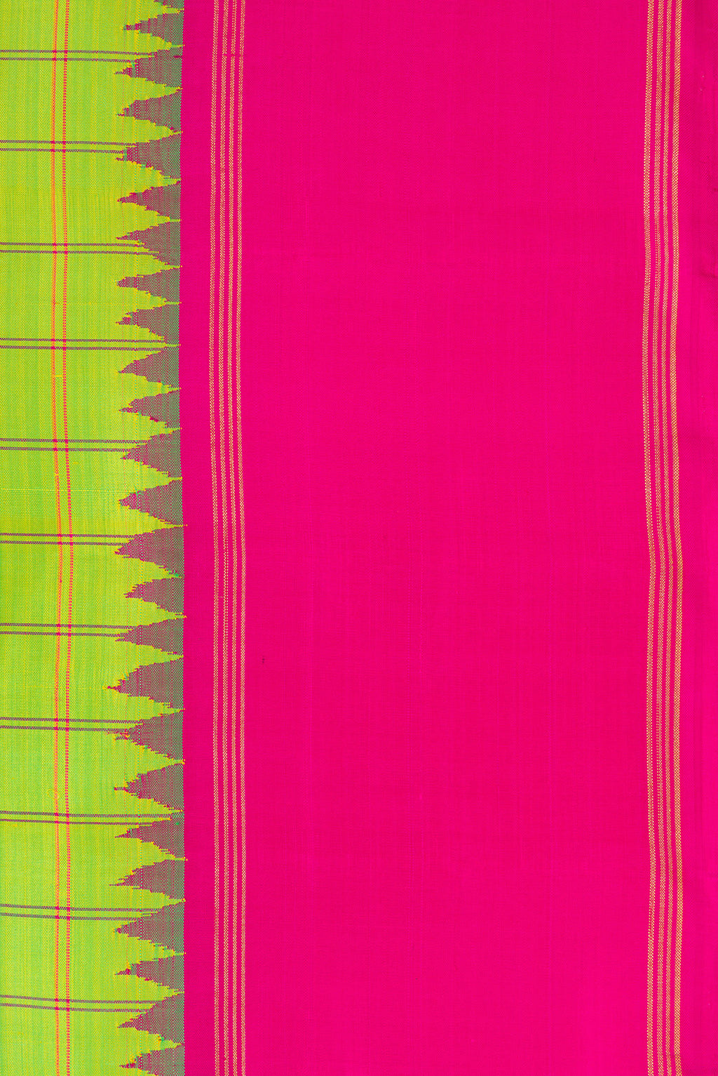 Border image of Parrot Green Dual Tone Kanchipuram Silk Saree with Checked design on the body and Zari And Thread Border. 