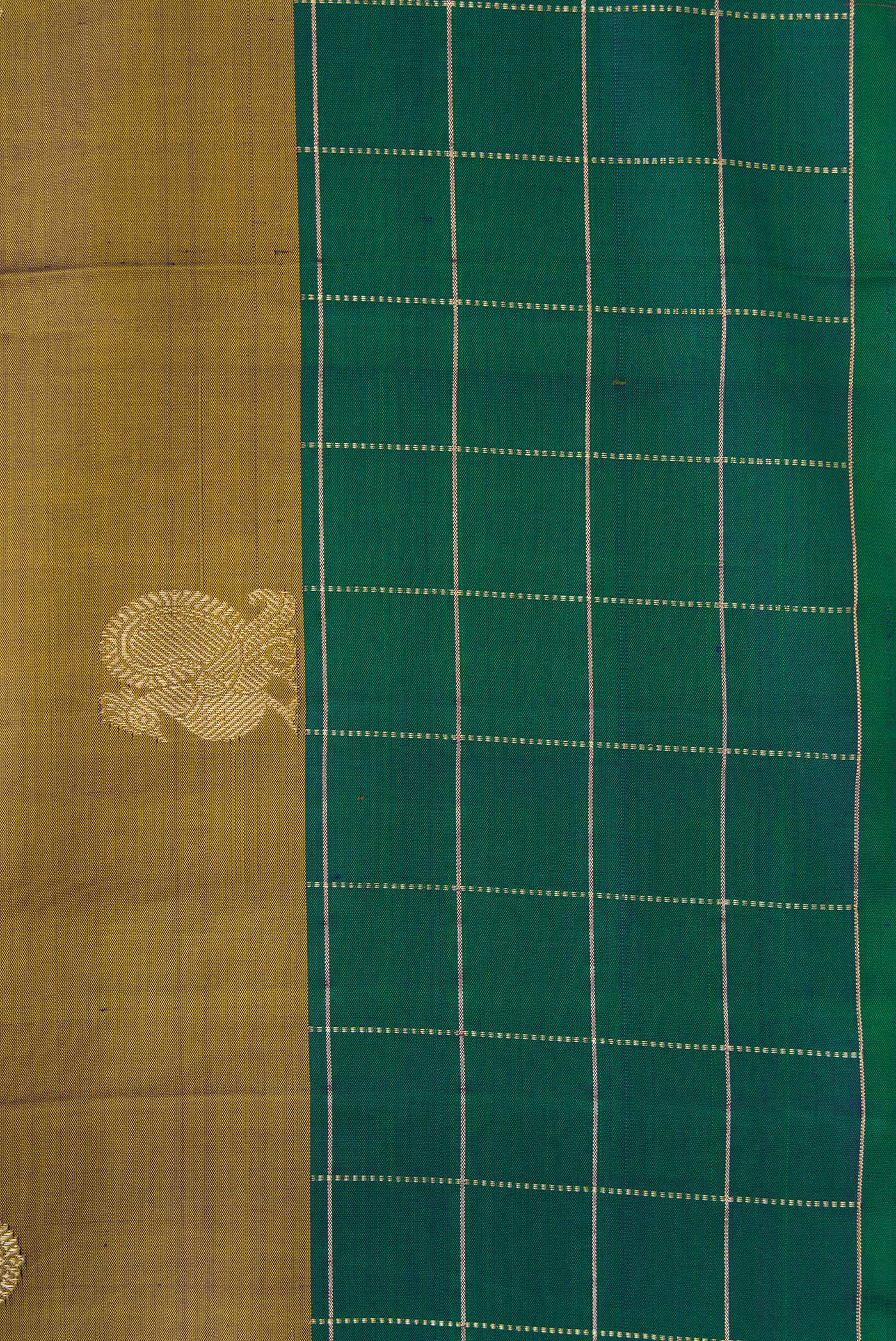 Border image of Mehandi Green Dual Tone Kanchipuram Silk Saree with Zari Butta on the body and Checks Border. 