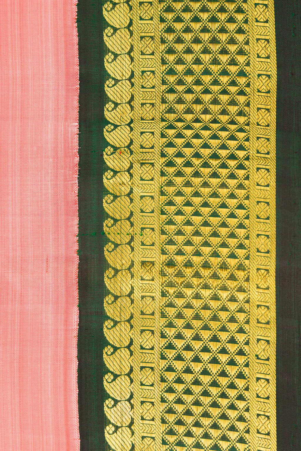 Border image of Pure Silk Pure Zari Peach Dual Tone Kanchipuram Nine Yards Saree with Zari Butta on the body and Zari Border. 