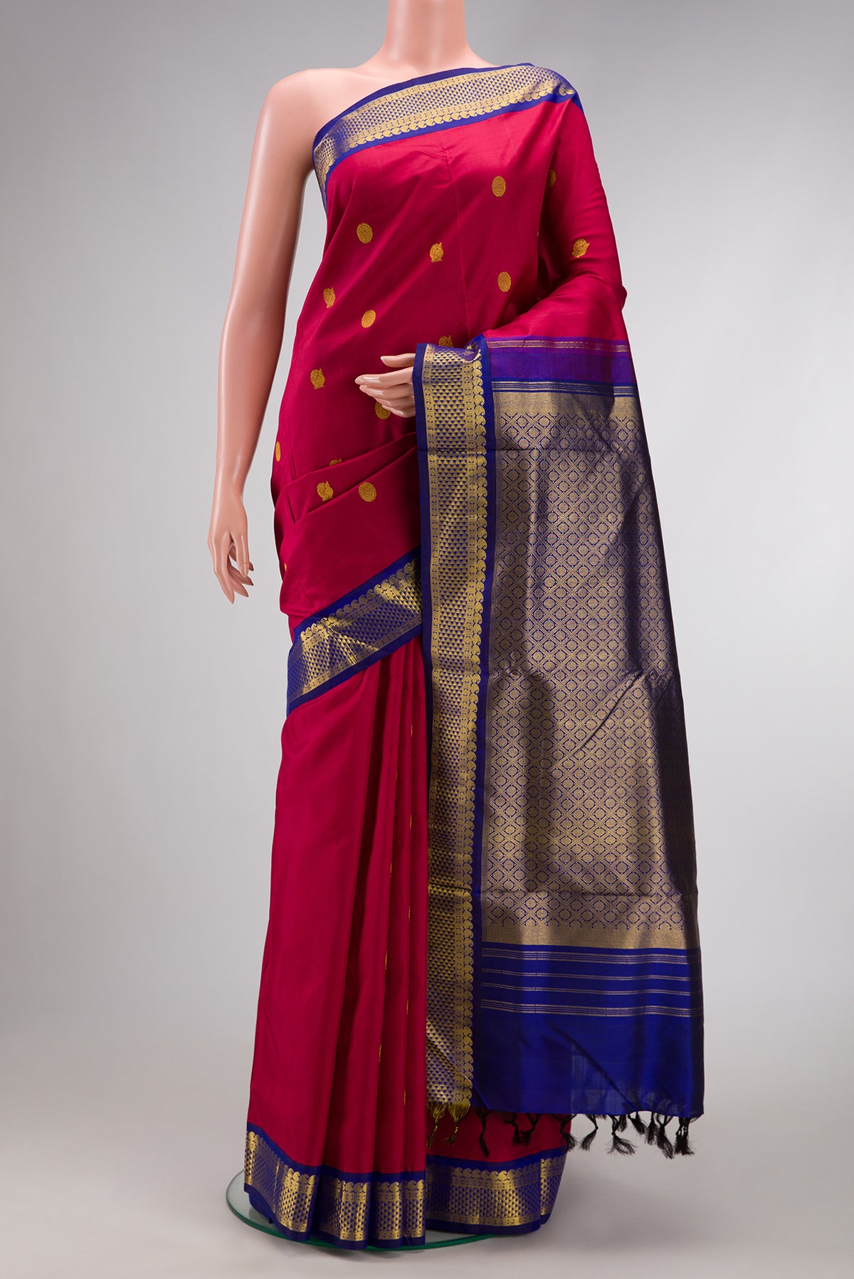 Maroon Dual Tone Kanchipuram Silk Nine Yards Saree with Zari Butta on the body and Zari Border.  displayed on a mannequin