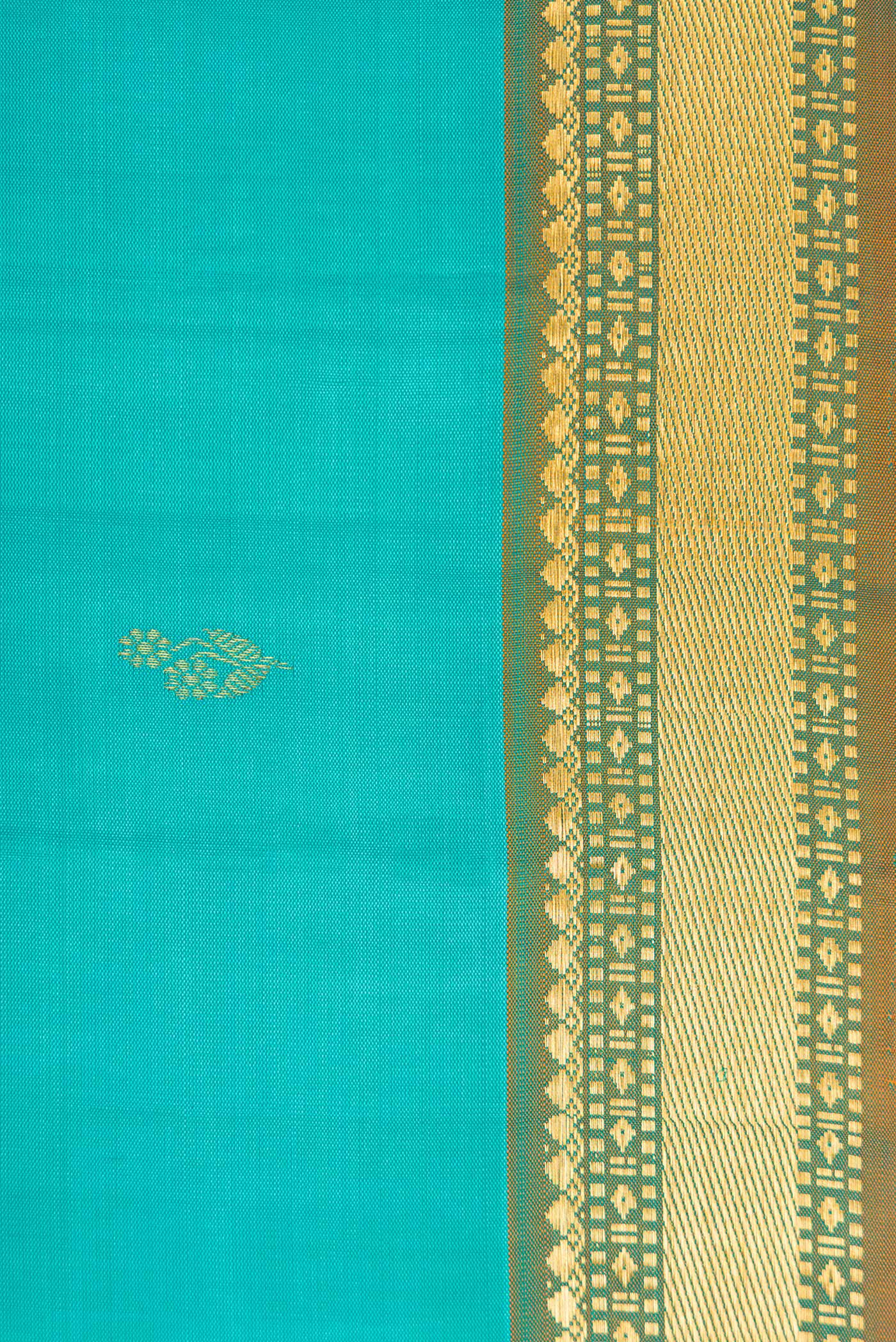 Border image of Sea Green Dual Tone Kanchipuram Silk Saree with Zari Butta on the body and Zari Border. 