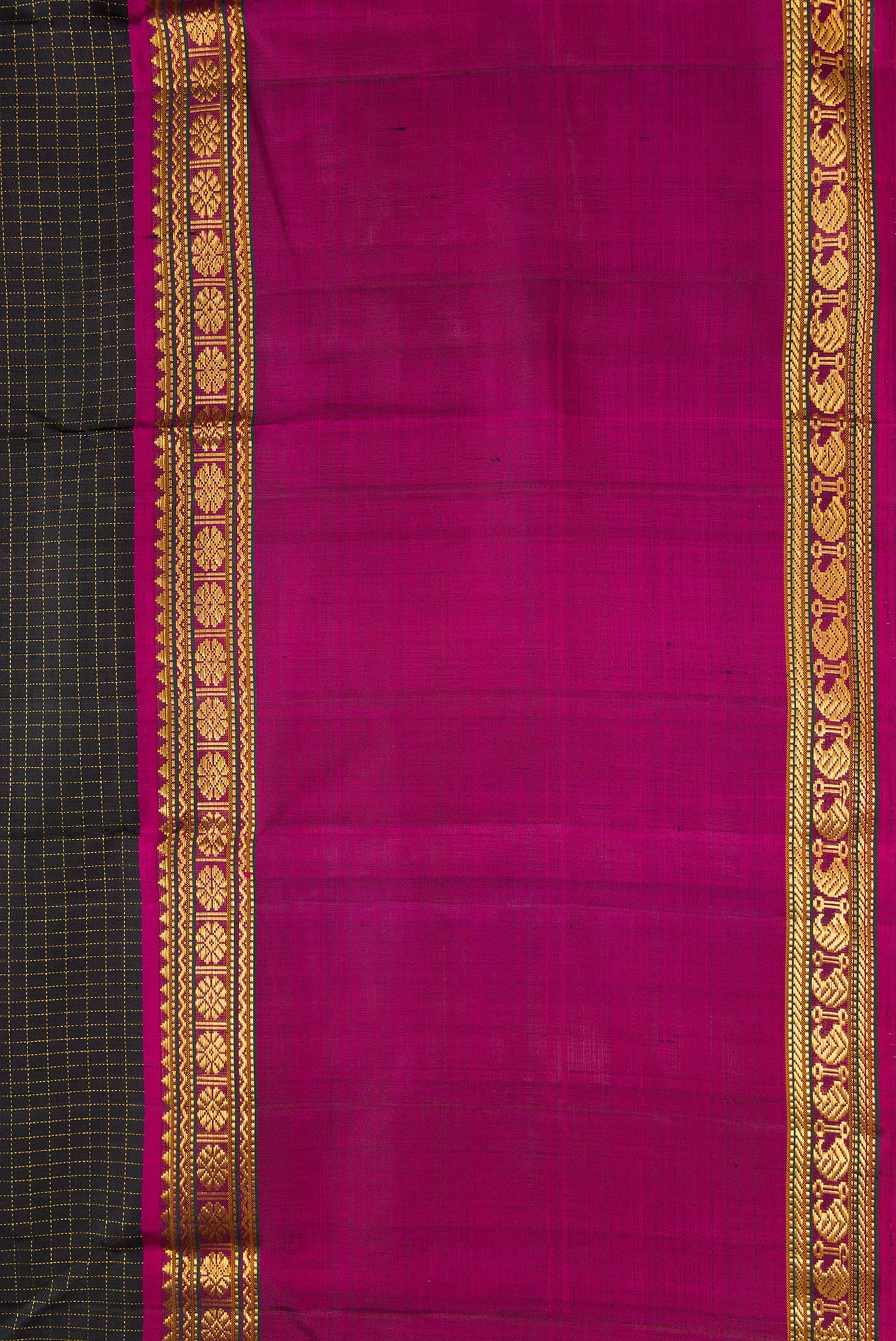 Border image of Black Dual Tone Kanjivaram Silk Saree with Checked design on the body and Ganga Jamuna Border. 