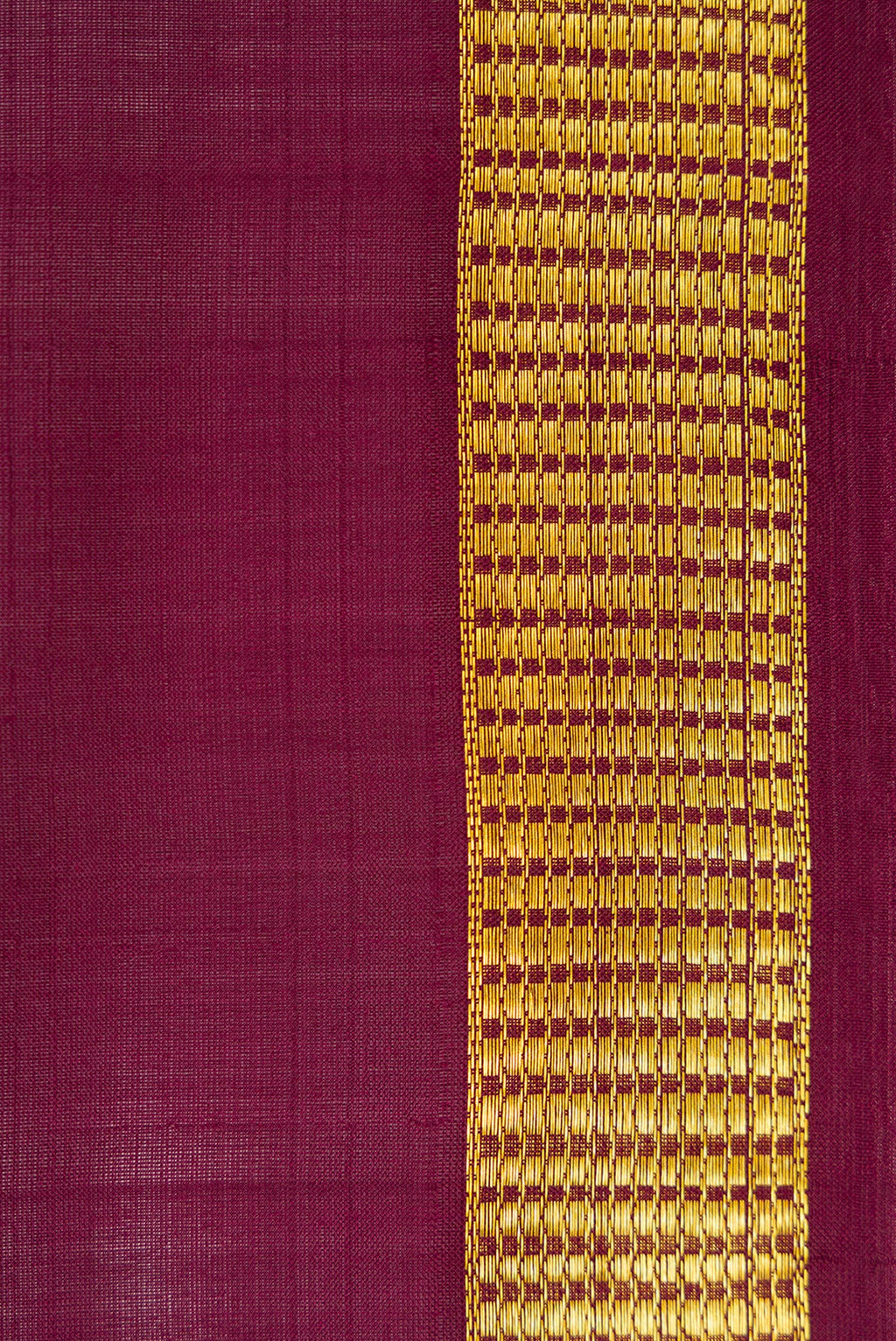 Border image of Burgundy Dual Tone Kanjivaram Silk Nine Yards Saree with Plain Body and Zari Border. 
