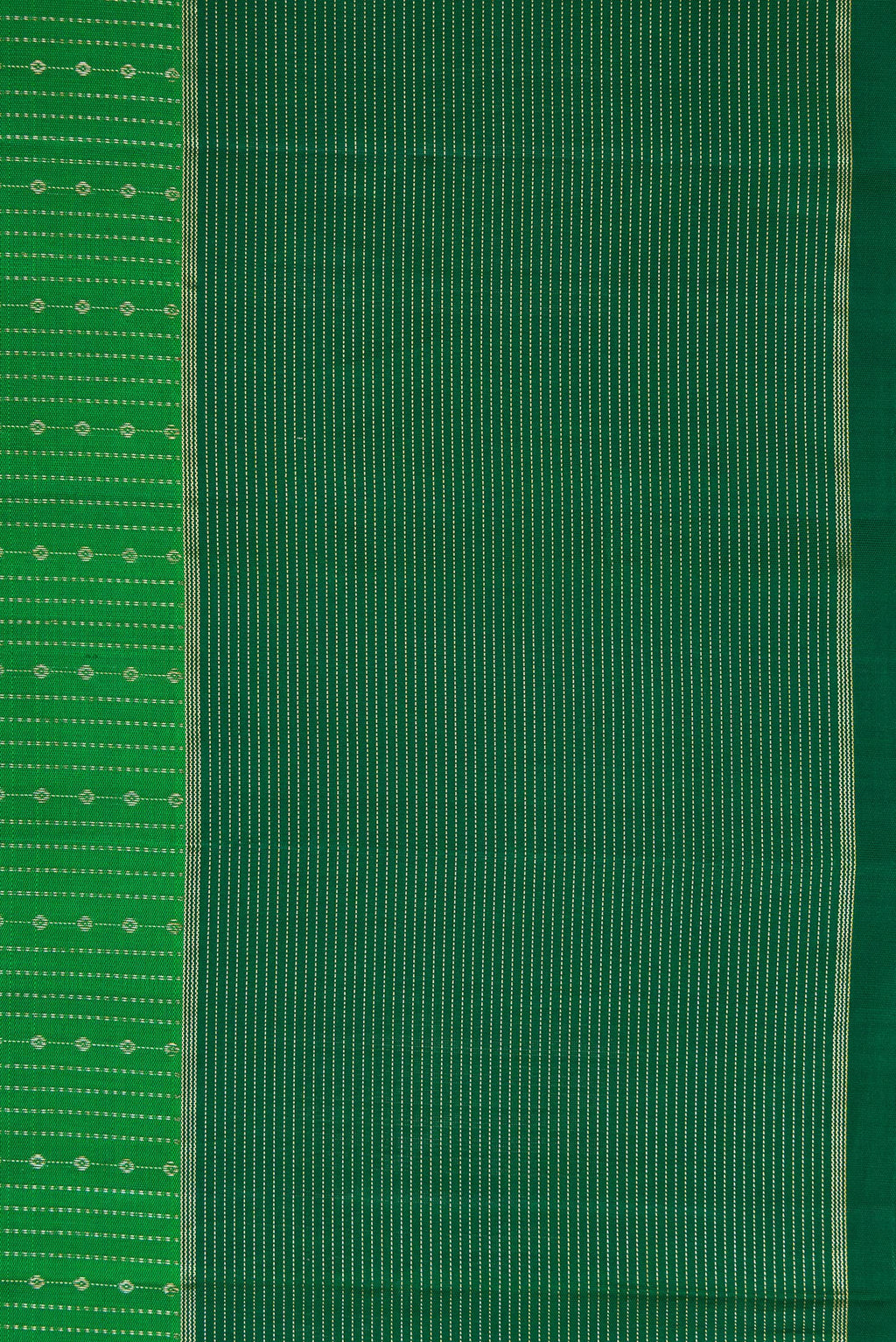 Border image of Bottle Green Dual Tone Kanchipuram Silk Saree with Stripes on the body and Zari Border. 