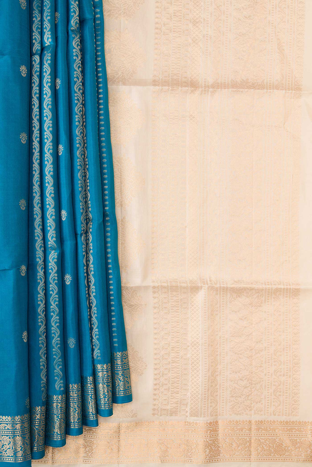 Pleats and pallu of Blue Dual Tone Soft Silk Saree with Zari Butta on the body and Zari Border