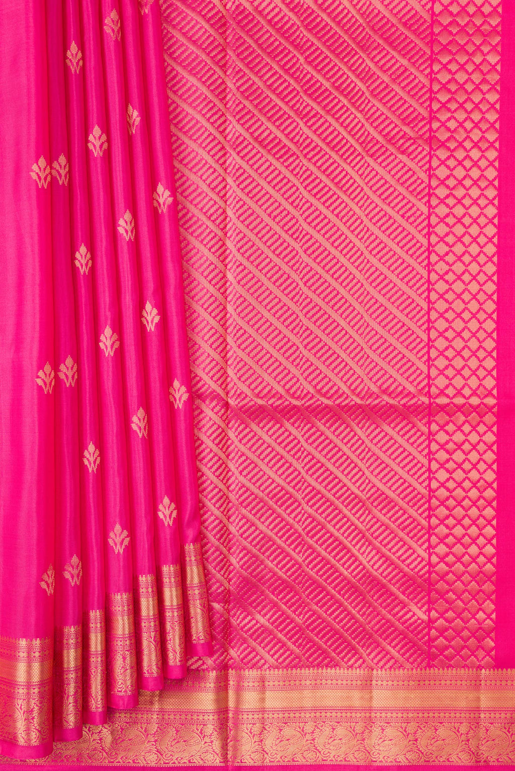 Pleats and pallu of Pink Dual Tone Soft Silk Saree with Zari Butta on the body and Zari Border. 