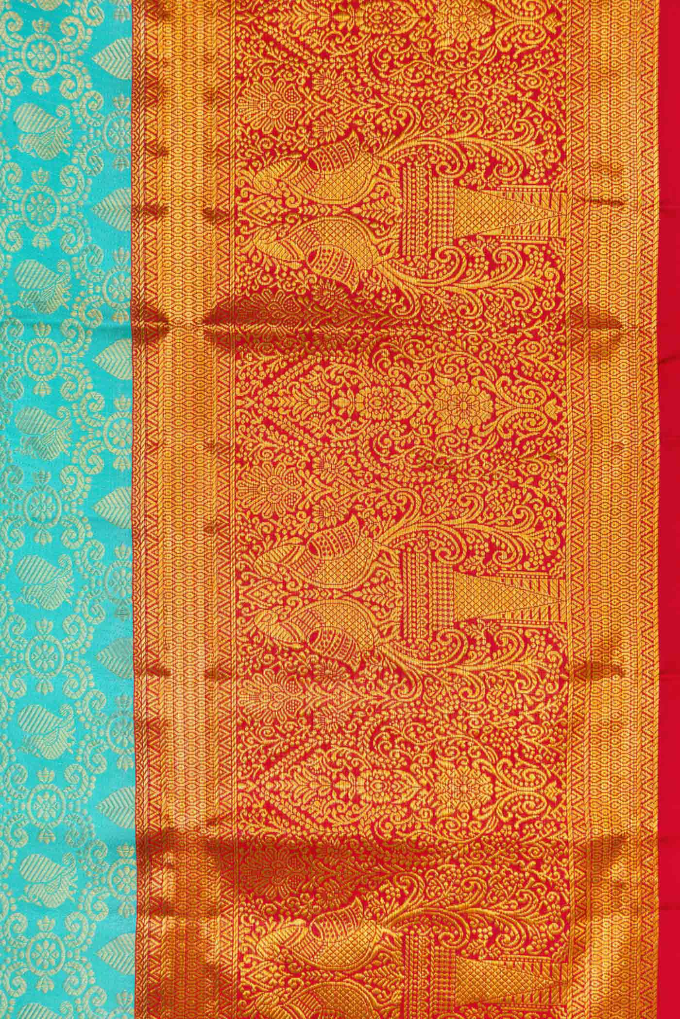 Border image of Sky Blue Dual Tone Kanchipuram Silk Saree with Zari Brocade on the body and Zari Border. 