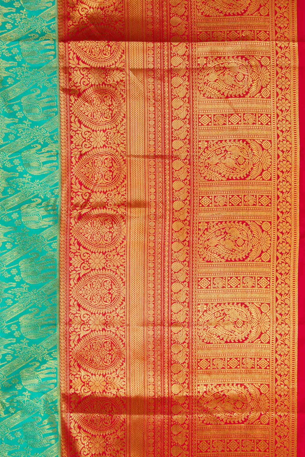 Border image of Sea Green Dual Tone Kanchipuram Silk Saree with Zari Brocade on the body and Zari Border. 